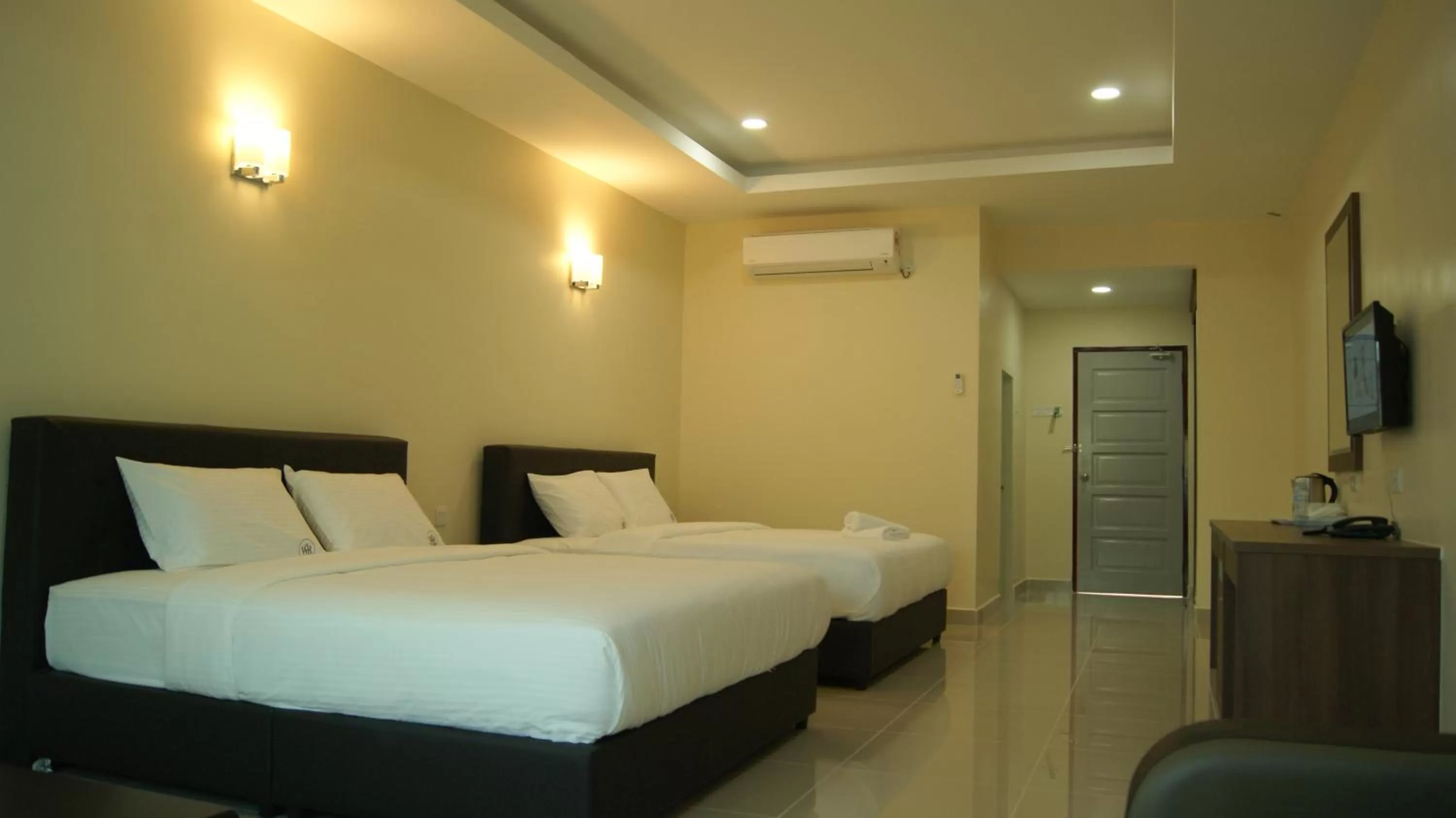 Living room, Bed in Wang Valley Resort