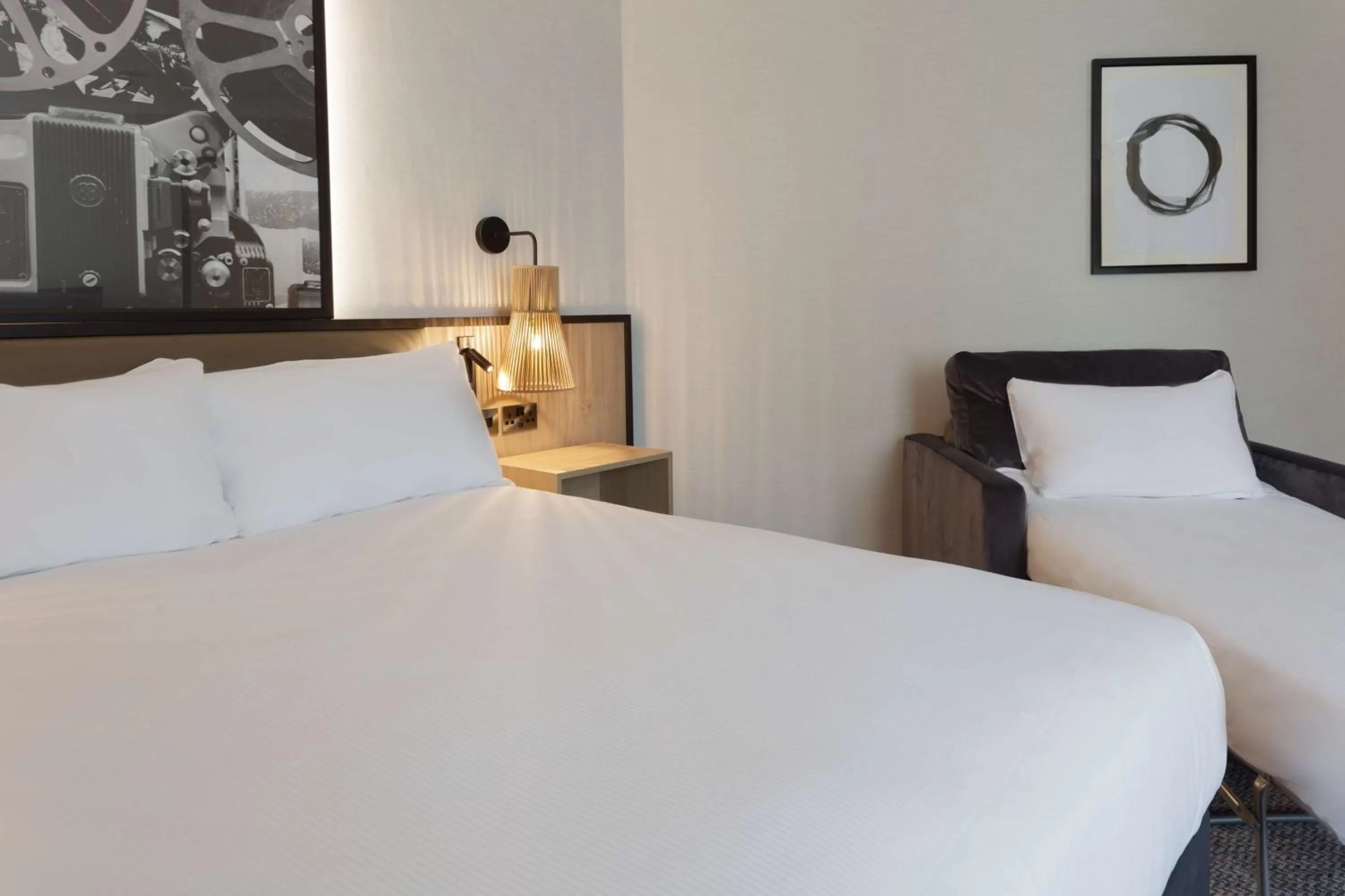 Bed in DoubleTree by Hilton London Elstree