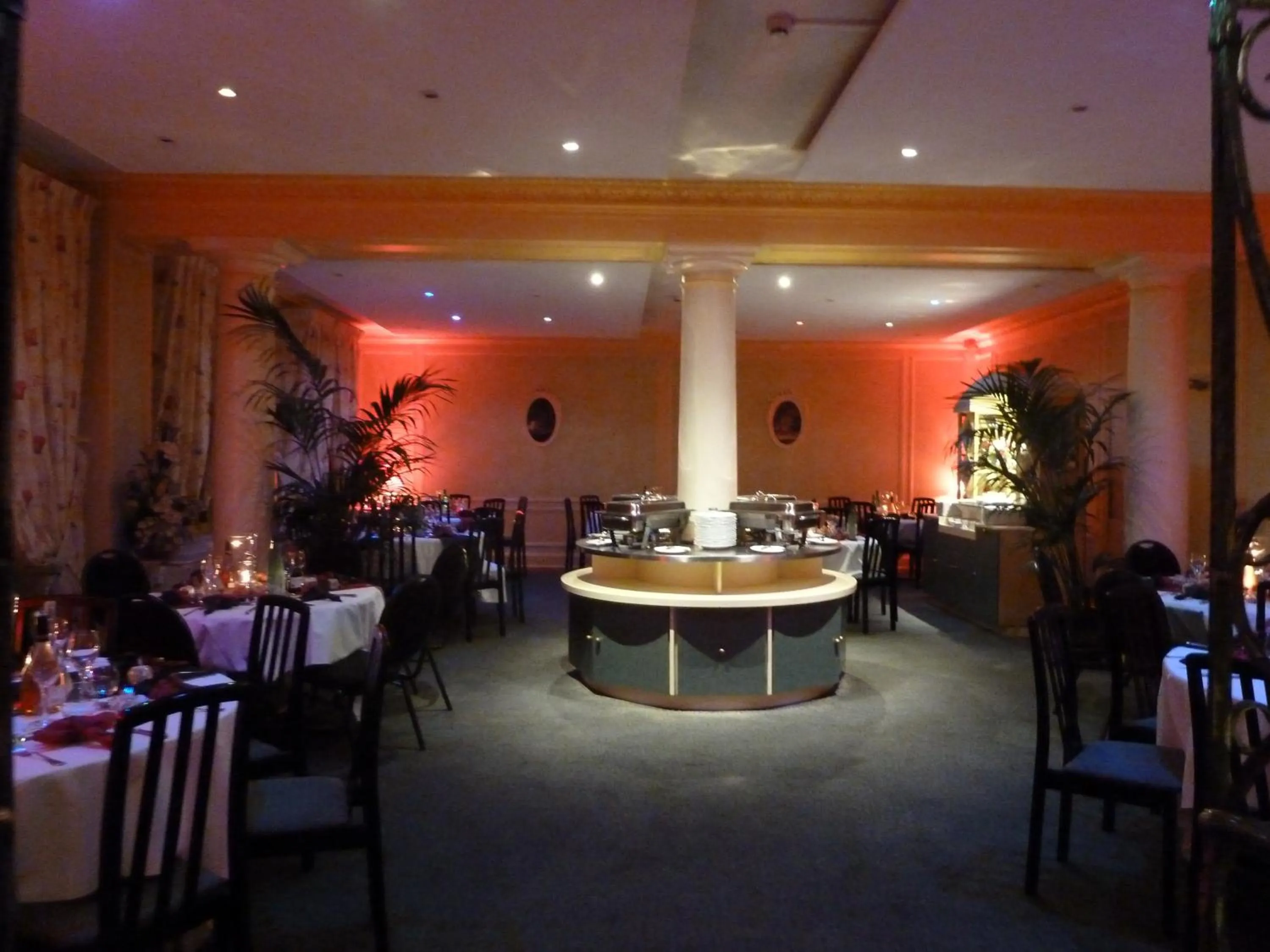 Restaurant/places to eat in Logis Le Midland