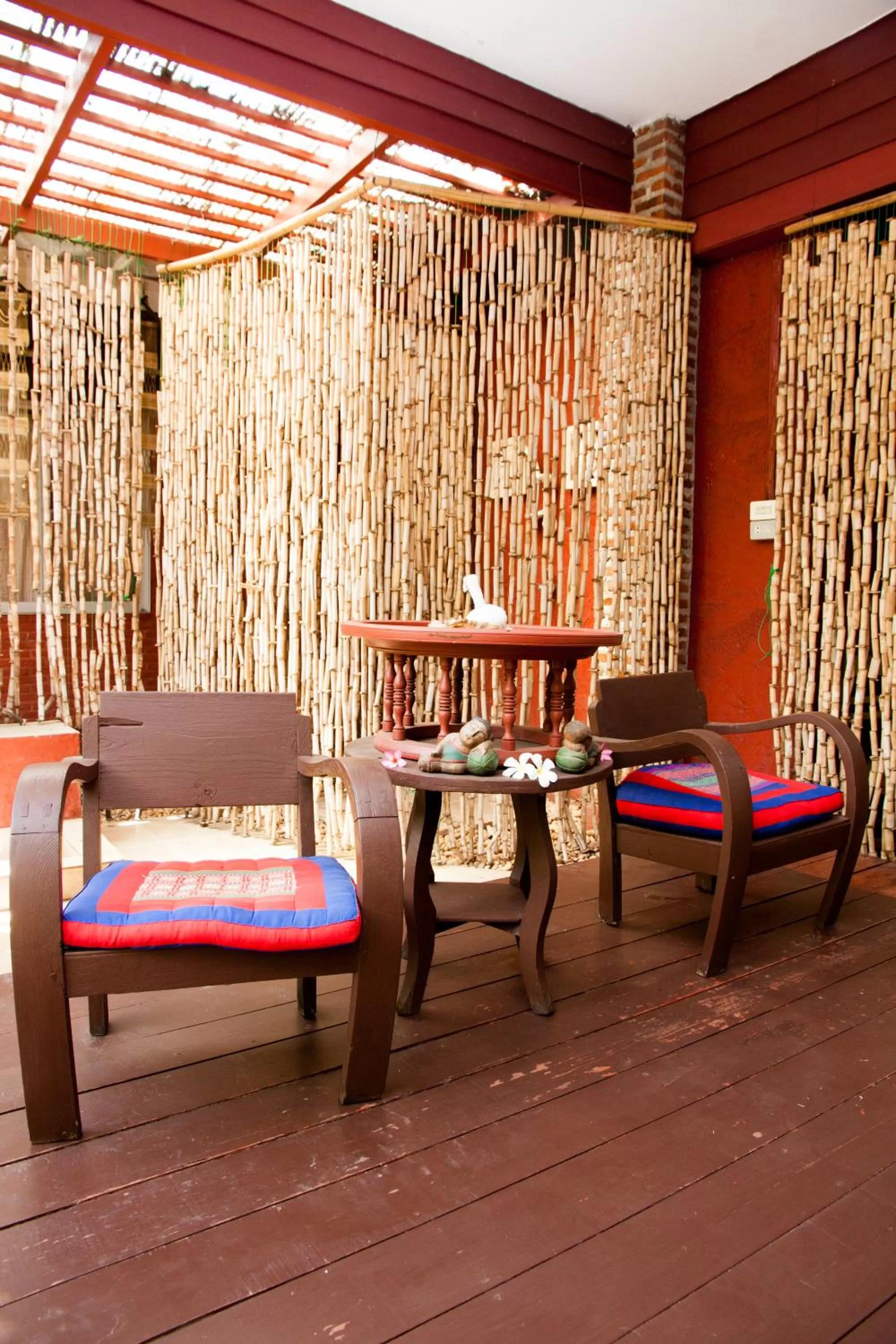 Massage in Joy's House & Tour