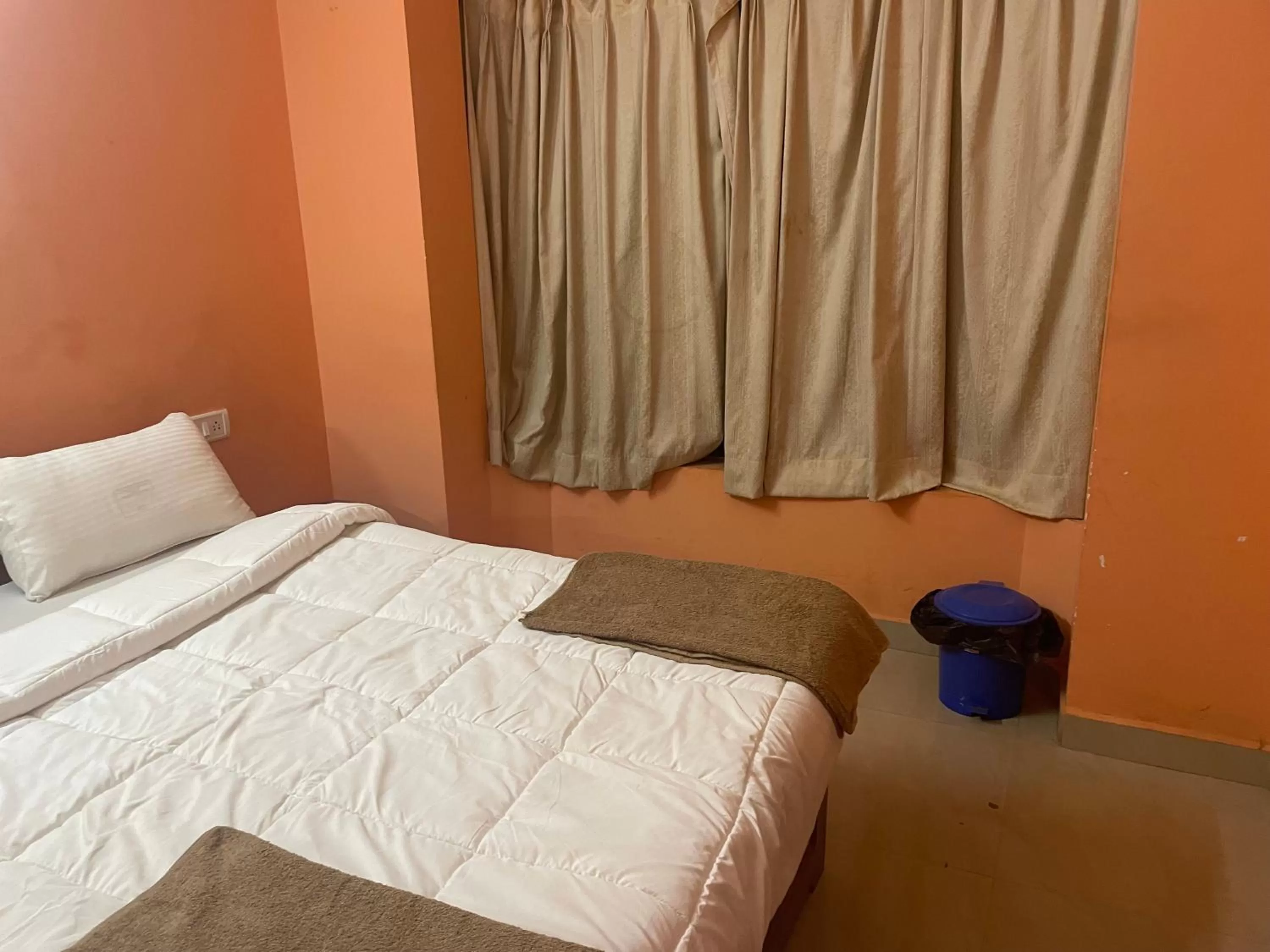 Bedroom, Bed in Calangute Beach Corner