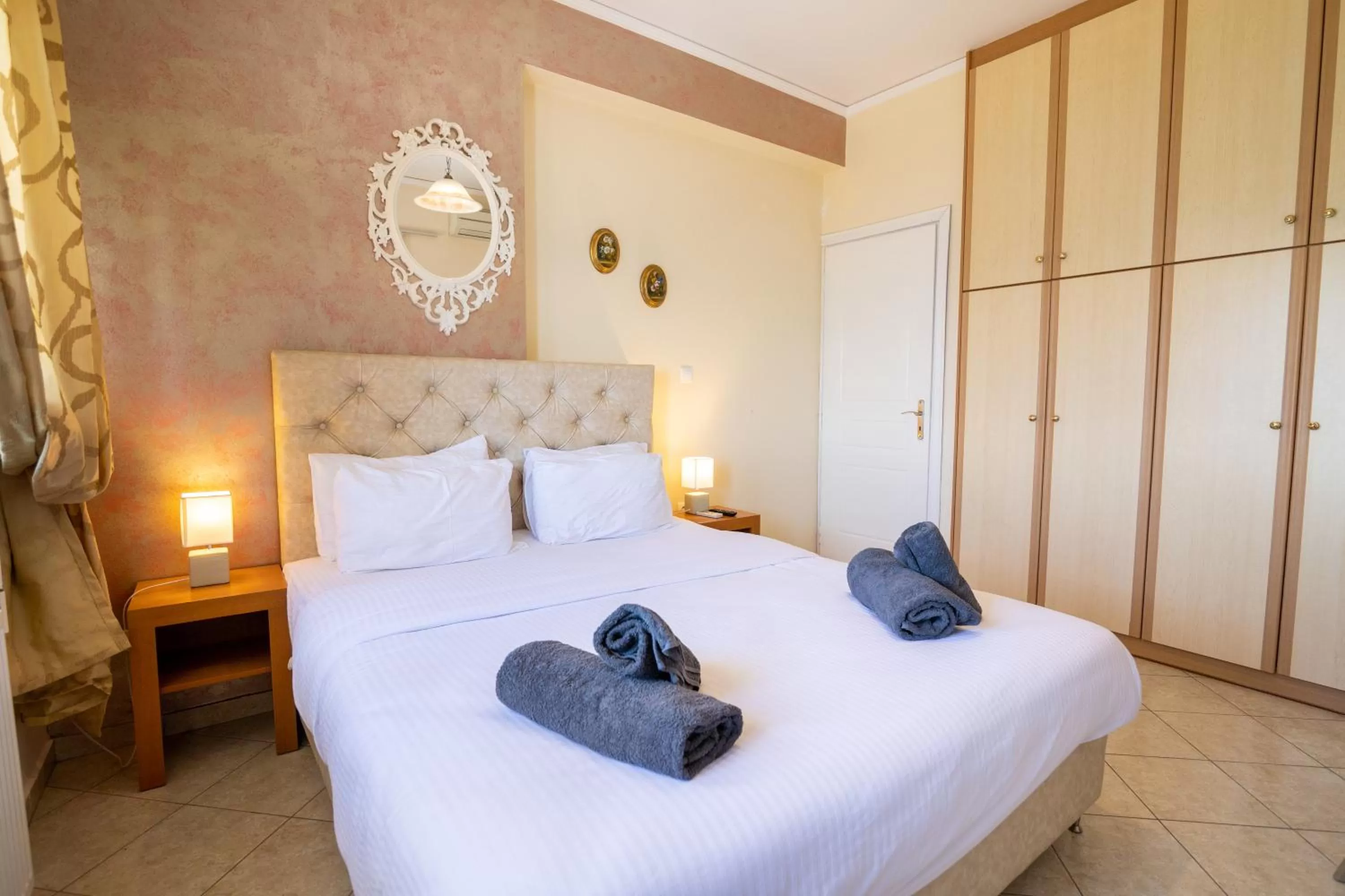 Bed in Votsalakia Hotel & Luxury Apartments
