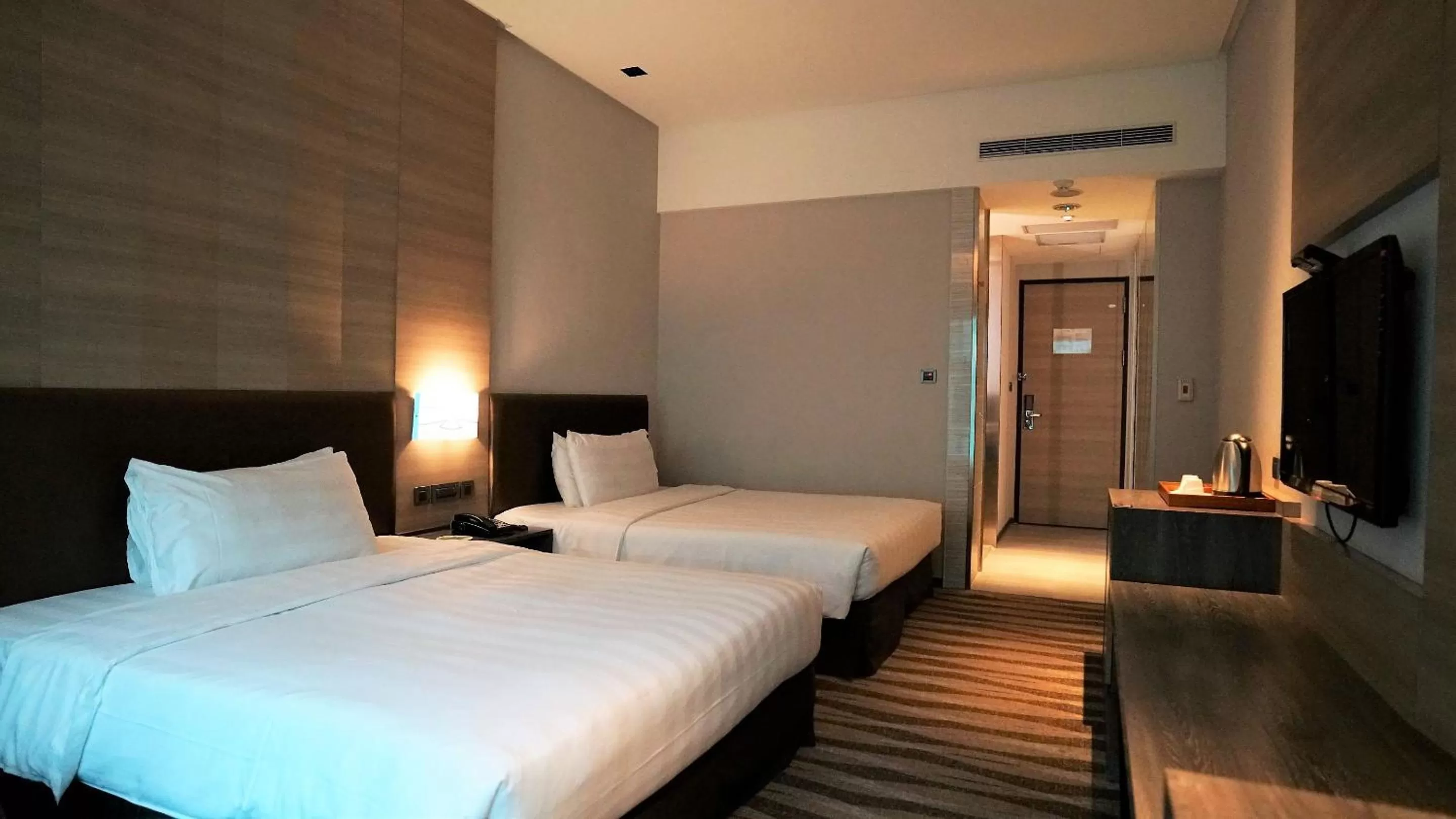 Photo of the whole room, Bed in City Suites - Kaohsiung Chenai