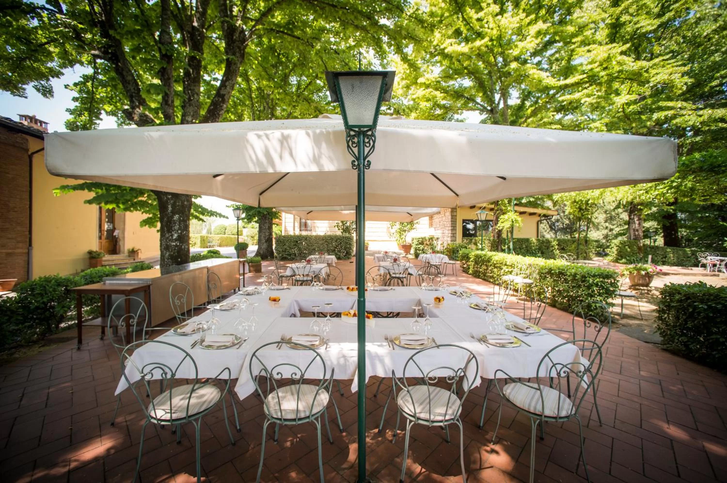 Restaurant/places to eat in Villa Scacciapensieri Boutique Hotel