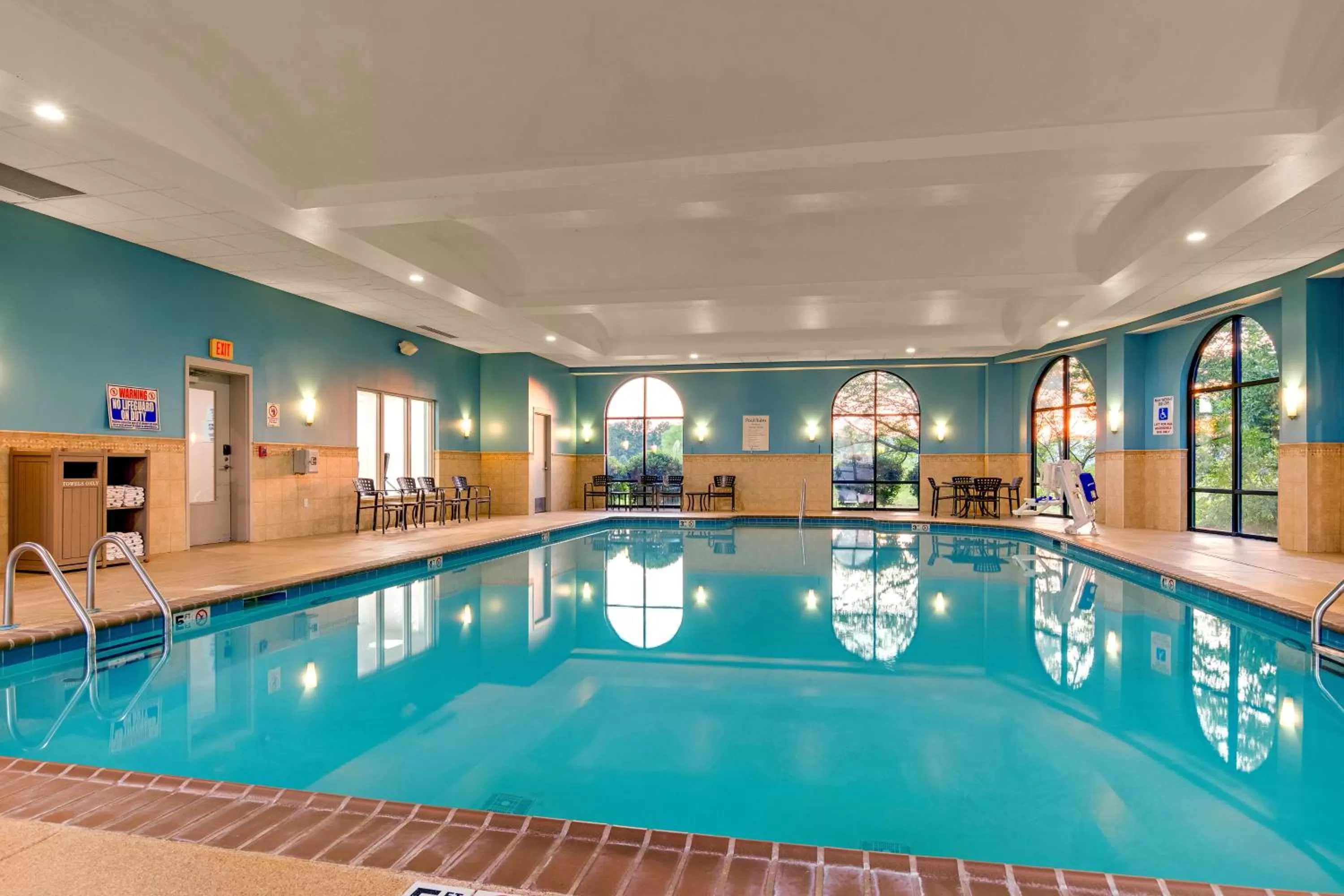 Swimming pool in Holiday Inn Express Nashville-Opryland by IHG