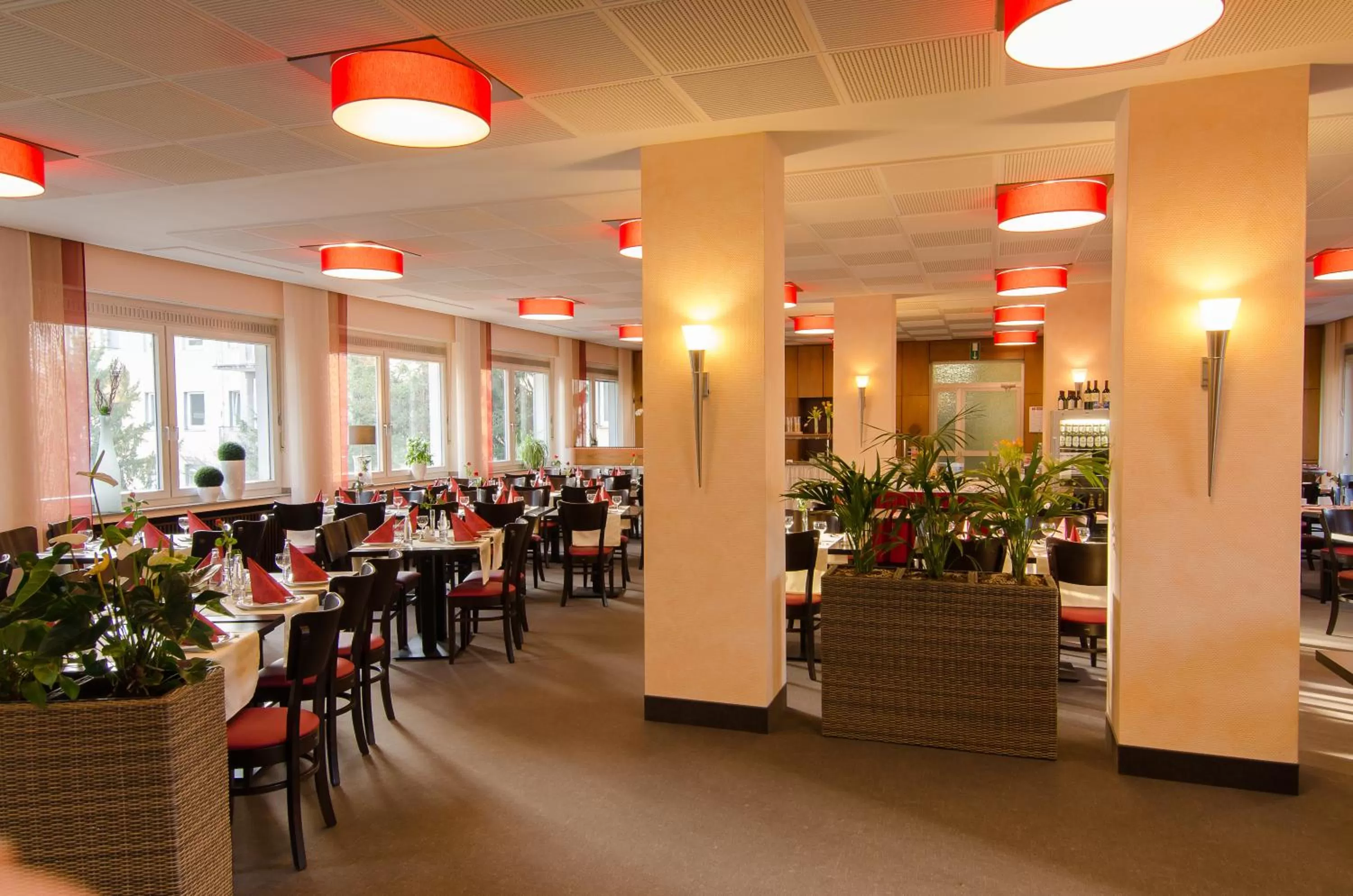 Restaurant/places to eat in IN VIA Hotel