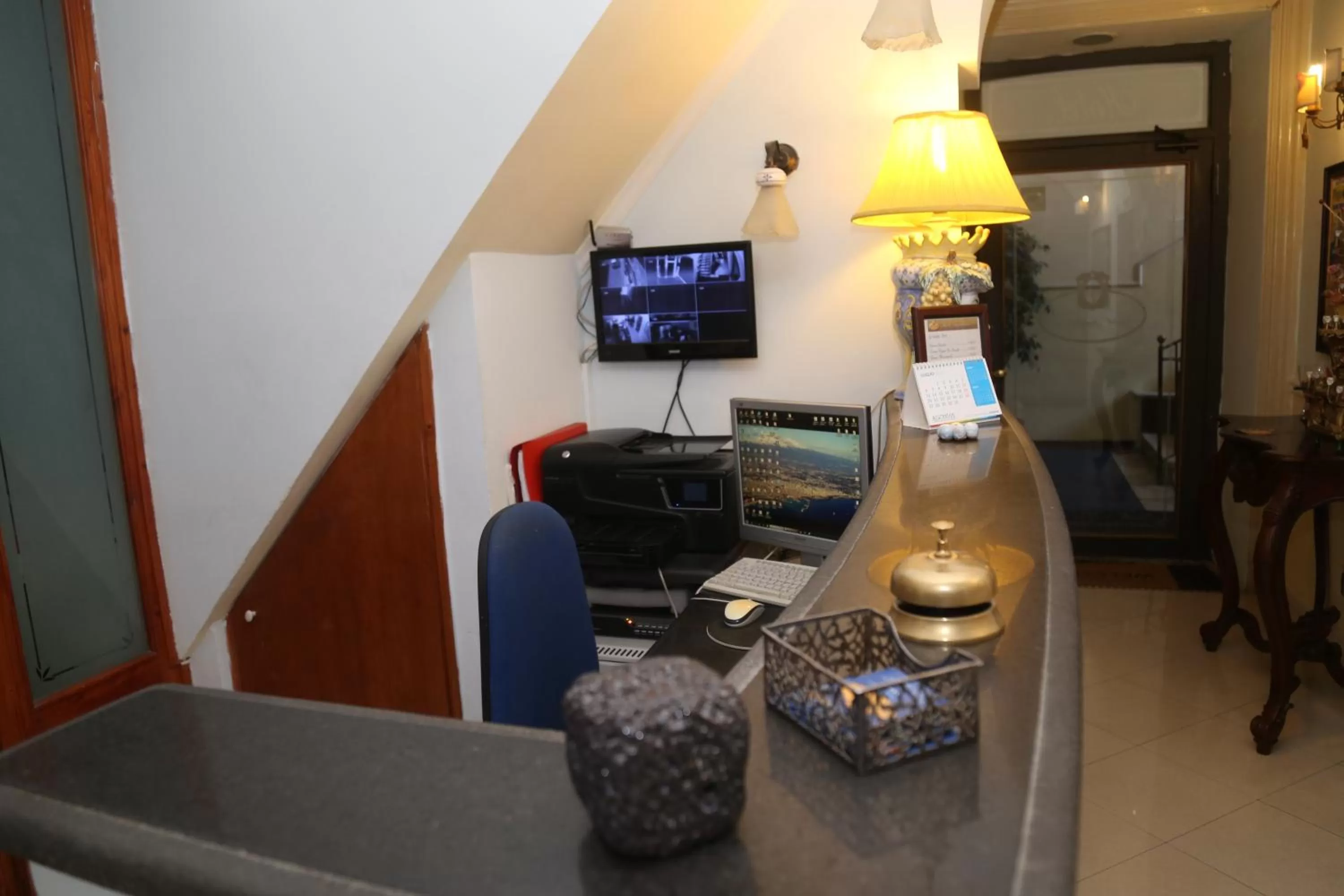 Lobby or reception in Hotel Sangiuliano 132 centro storico Catania