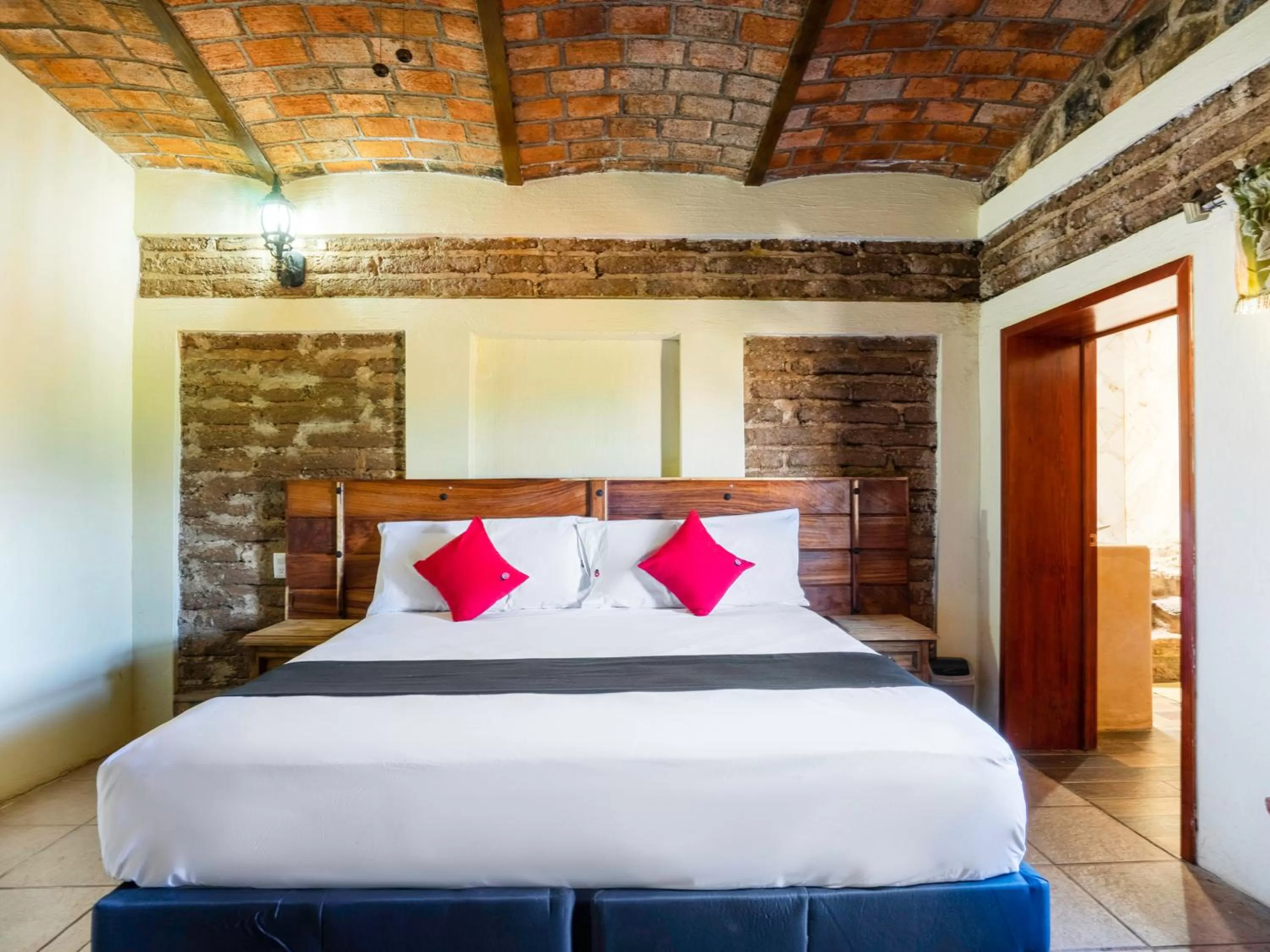 Bedroom, Bed in Collection O Hotel Monte Agave