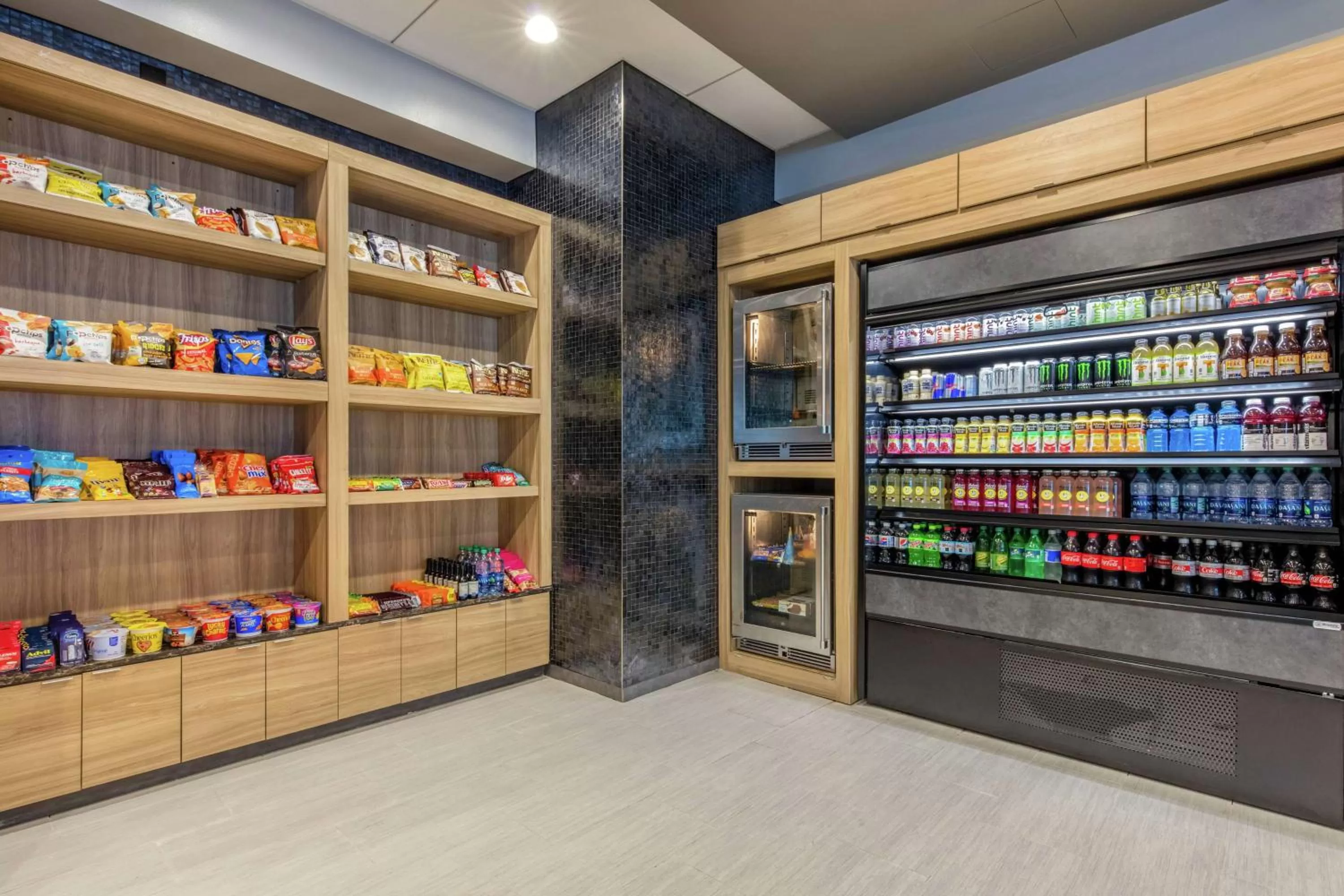 Restaurant/places to eat in DoubleTree Birmingham Perimeter Park