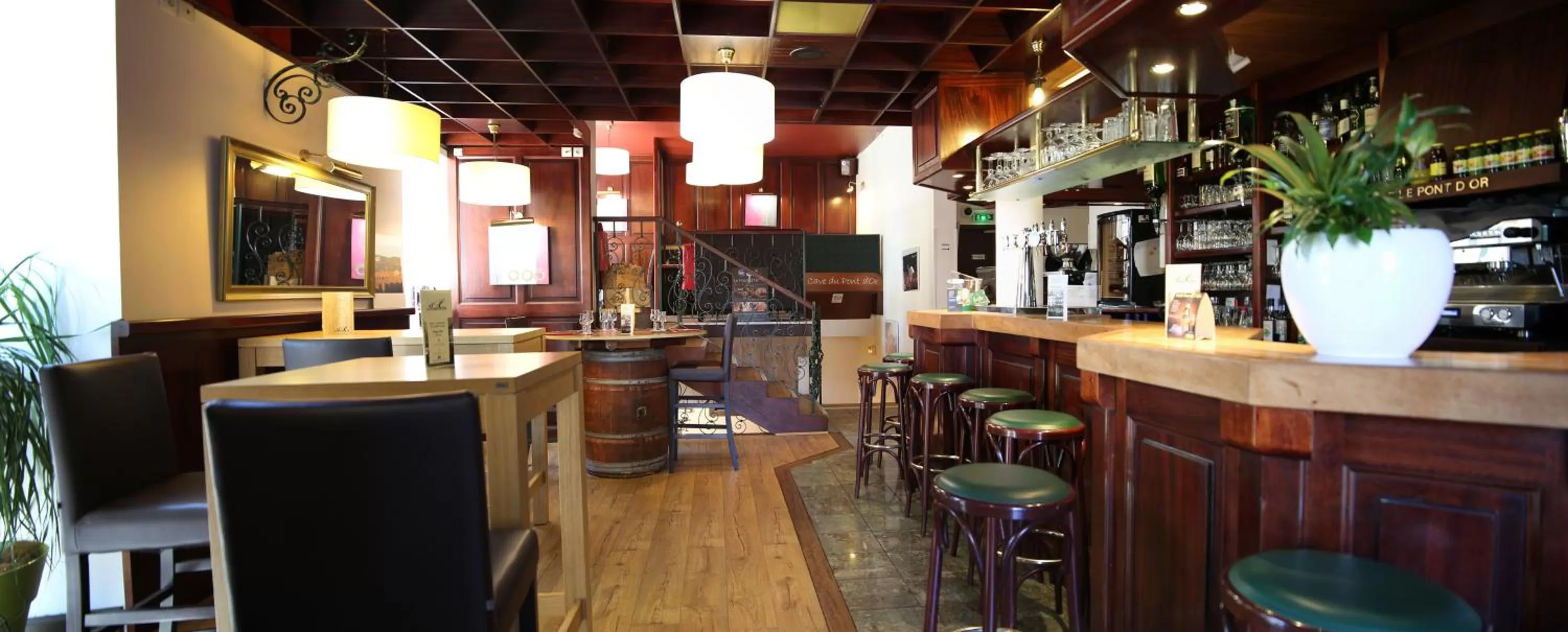 Restaurant/places to eat in Best Western Le Pont d'Or