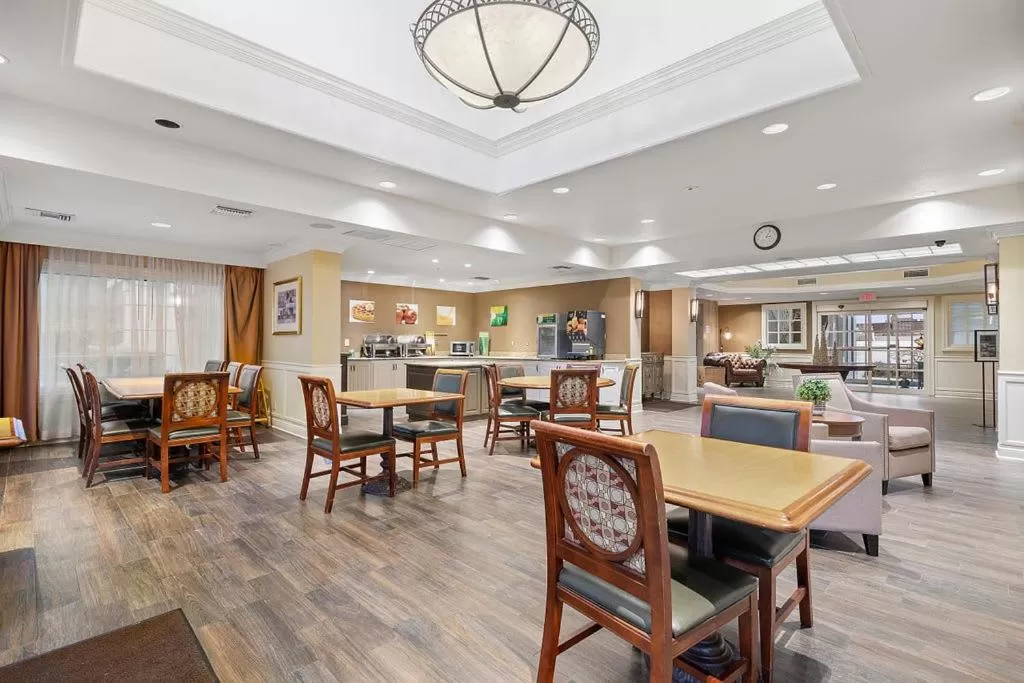 Lobby or reception, Restaurant/Places to Eat in The 505 Collection Buckhead