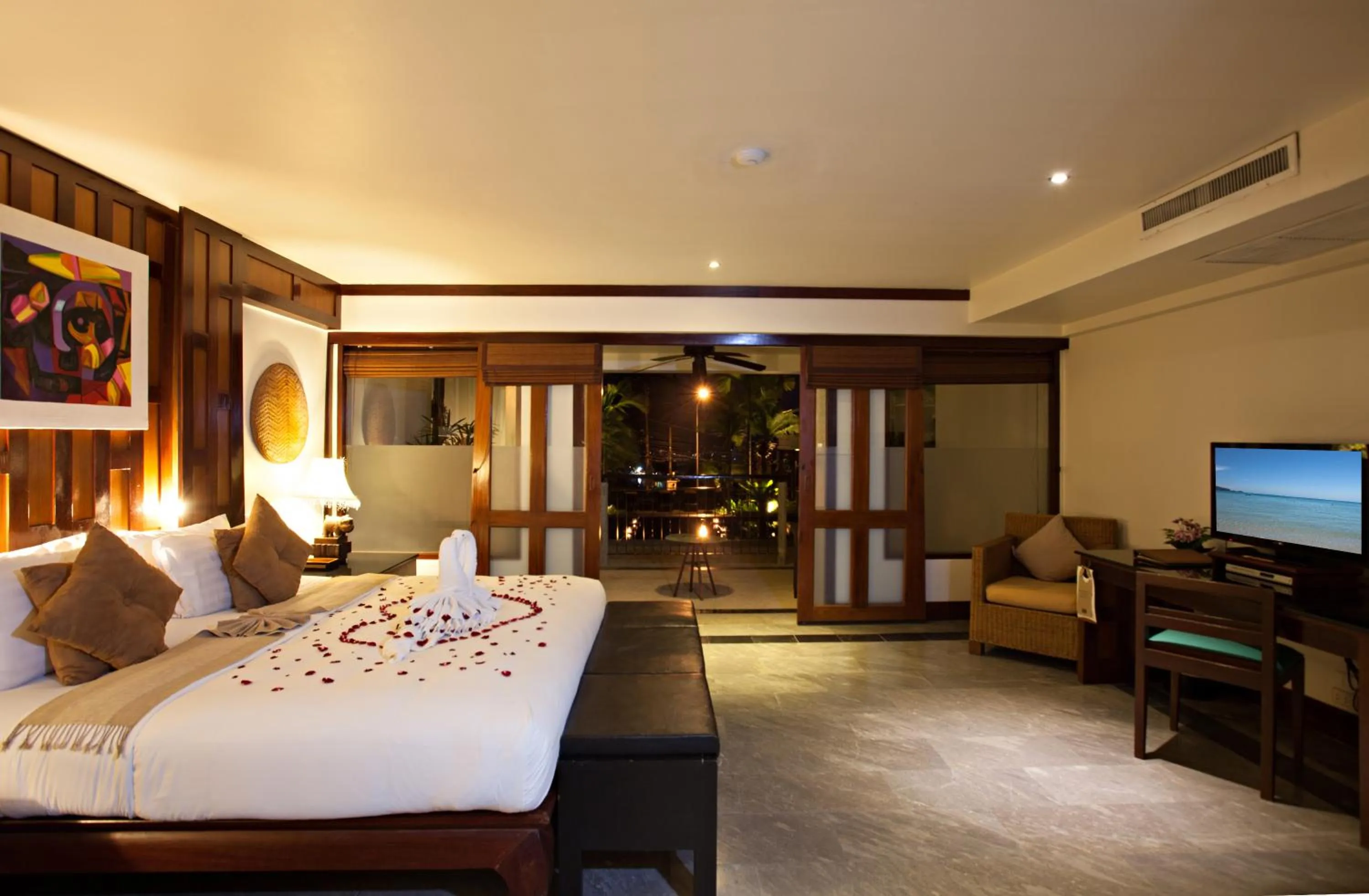 Photo of the whole room, Bed in Baan Yin Dee Boutique Resort Phuket - SHA Plus