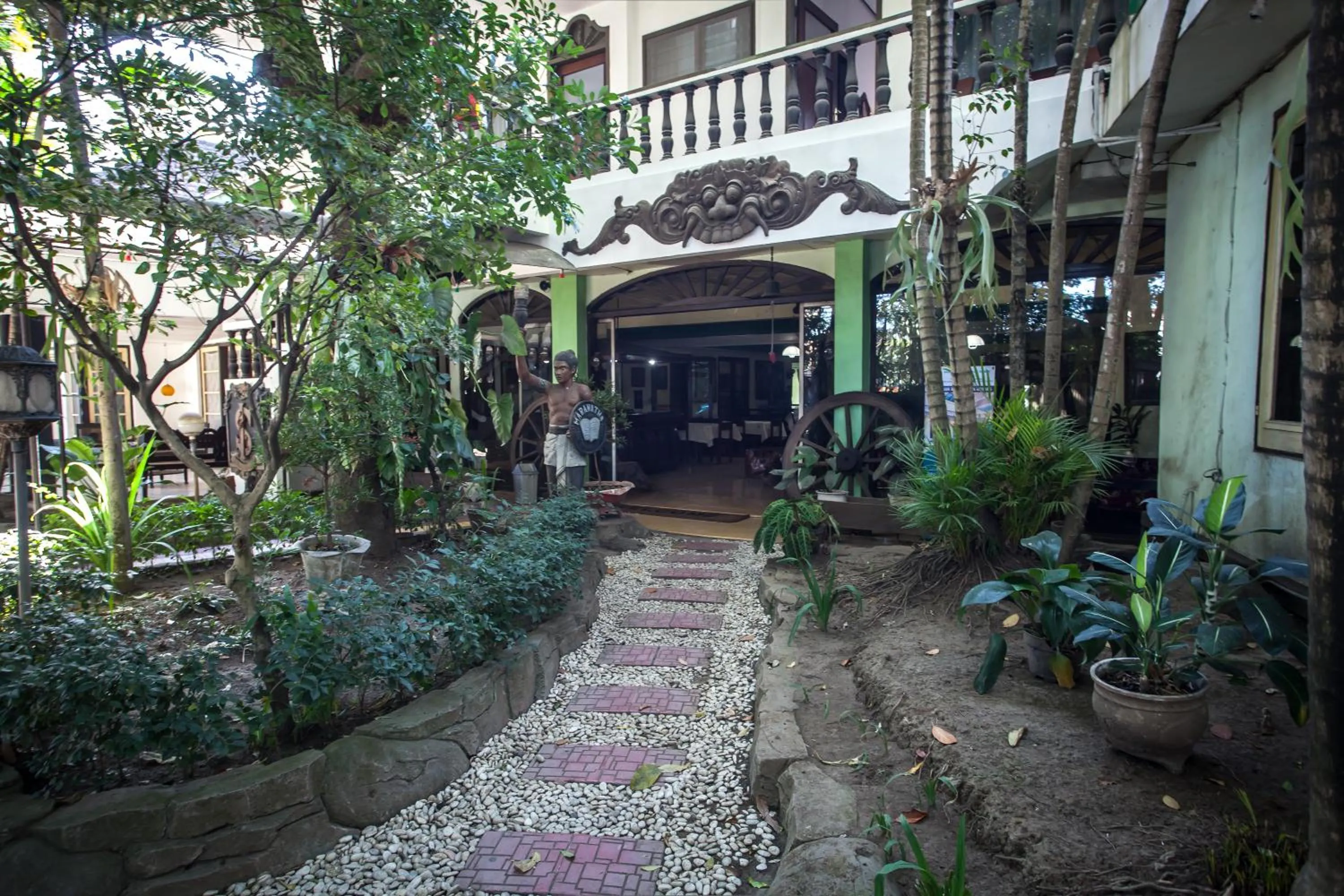 Property building in RedDoorz near Balai Kota Malang