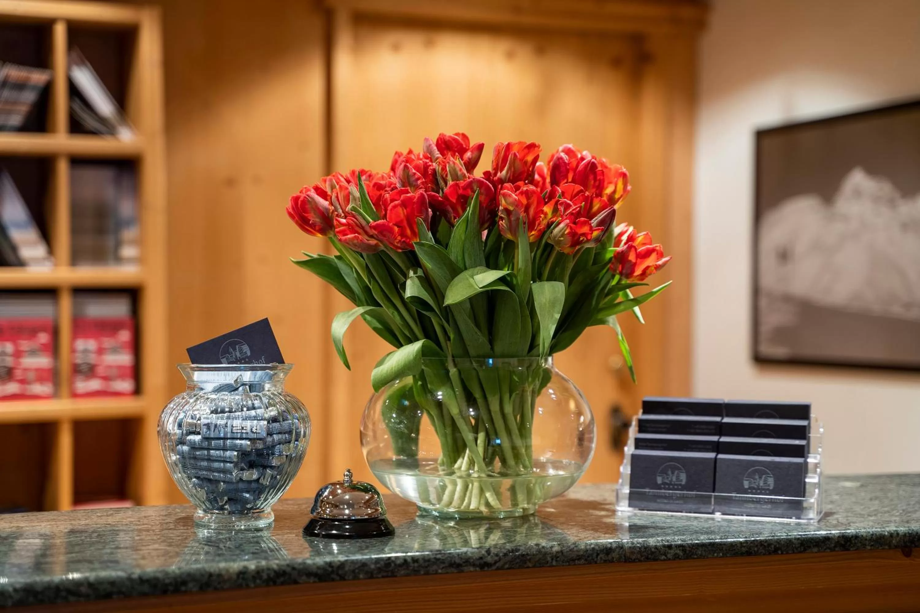 Lobby or reception in Hotel Tannbergerhof im Zentrum von Lech