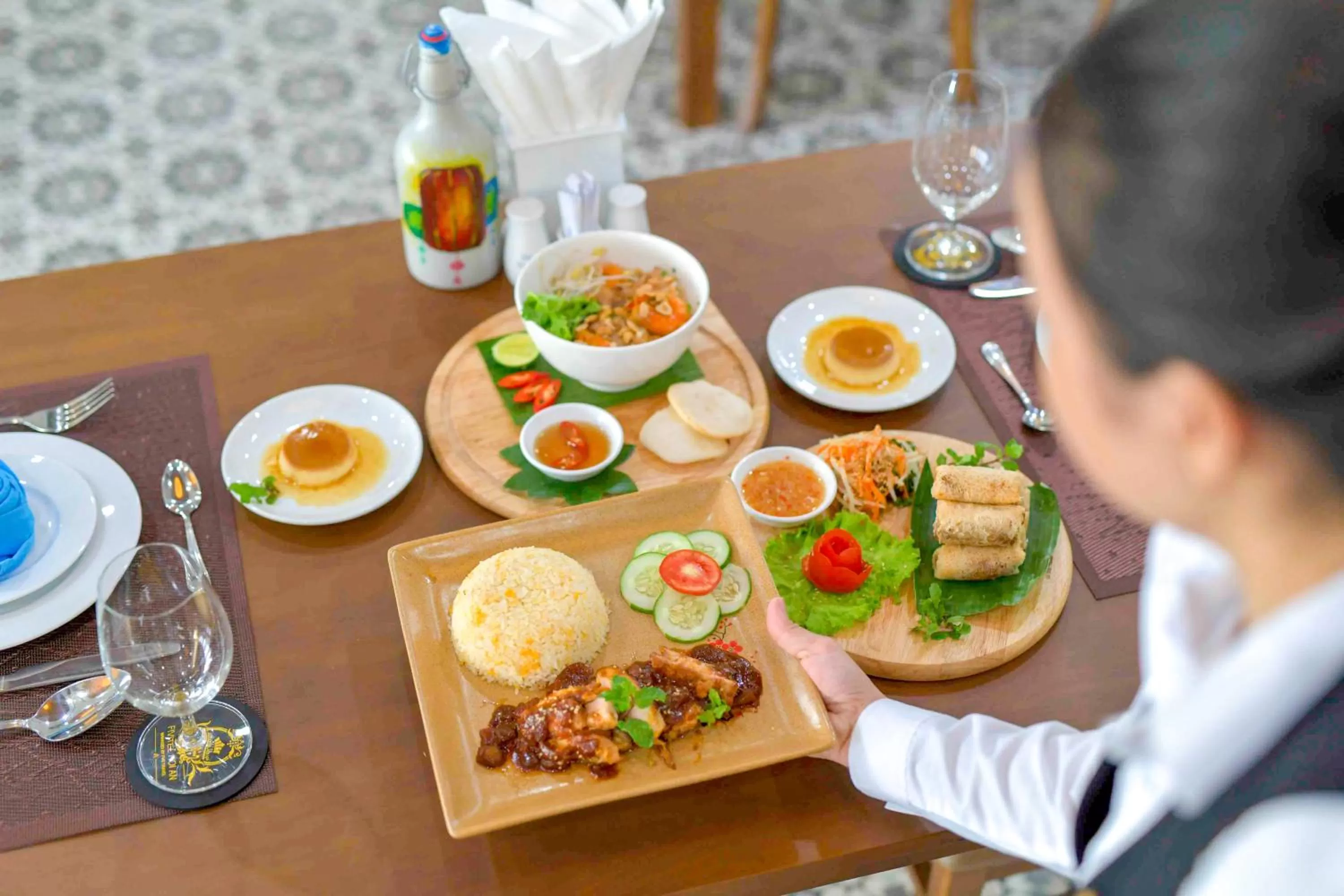 Restaurant/places to eat in Fivitel Hoi An Hotel