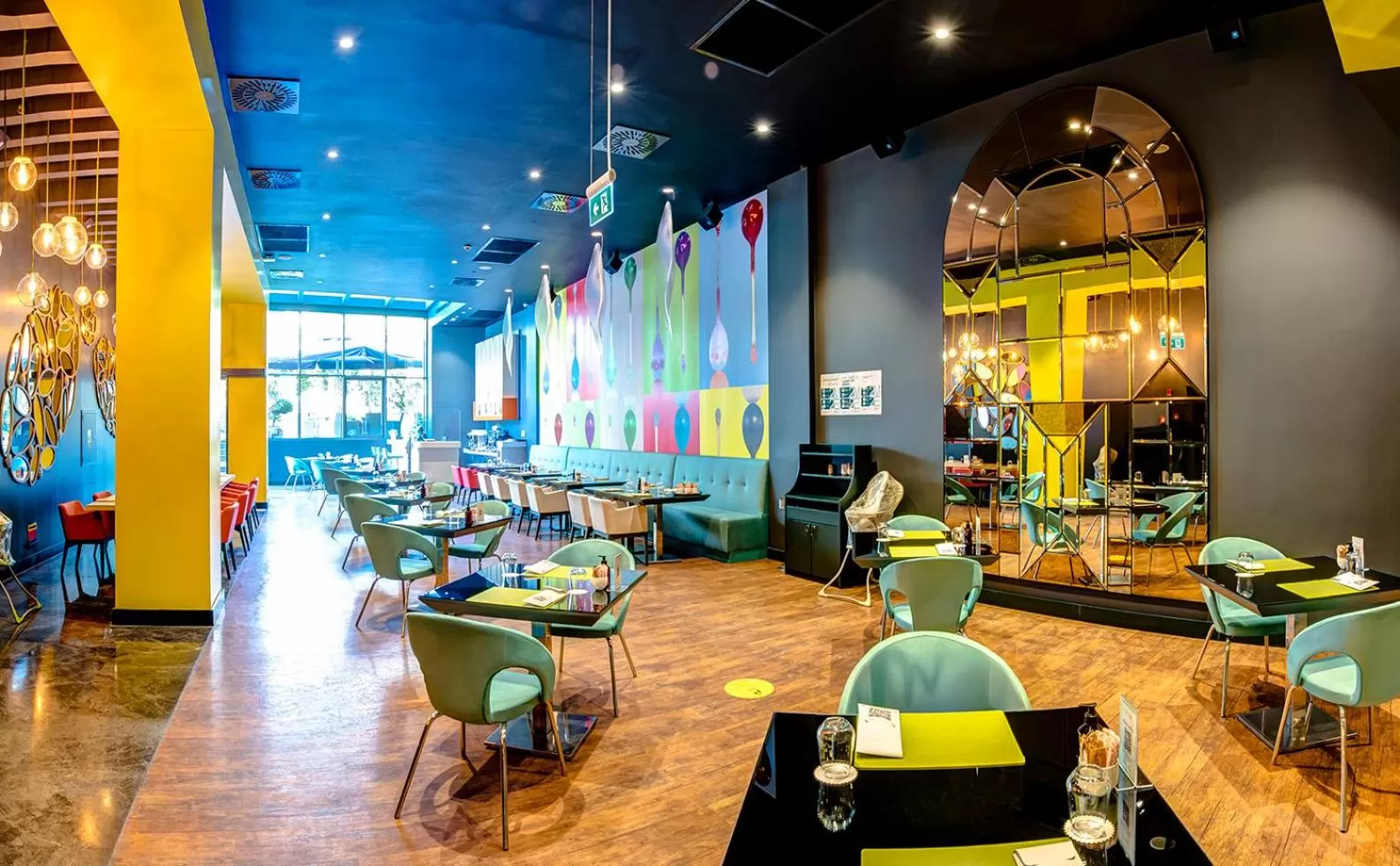 Restaurant/places to eat in The Elysium Styles Taksim