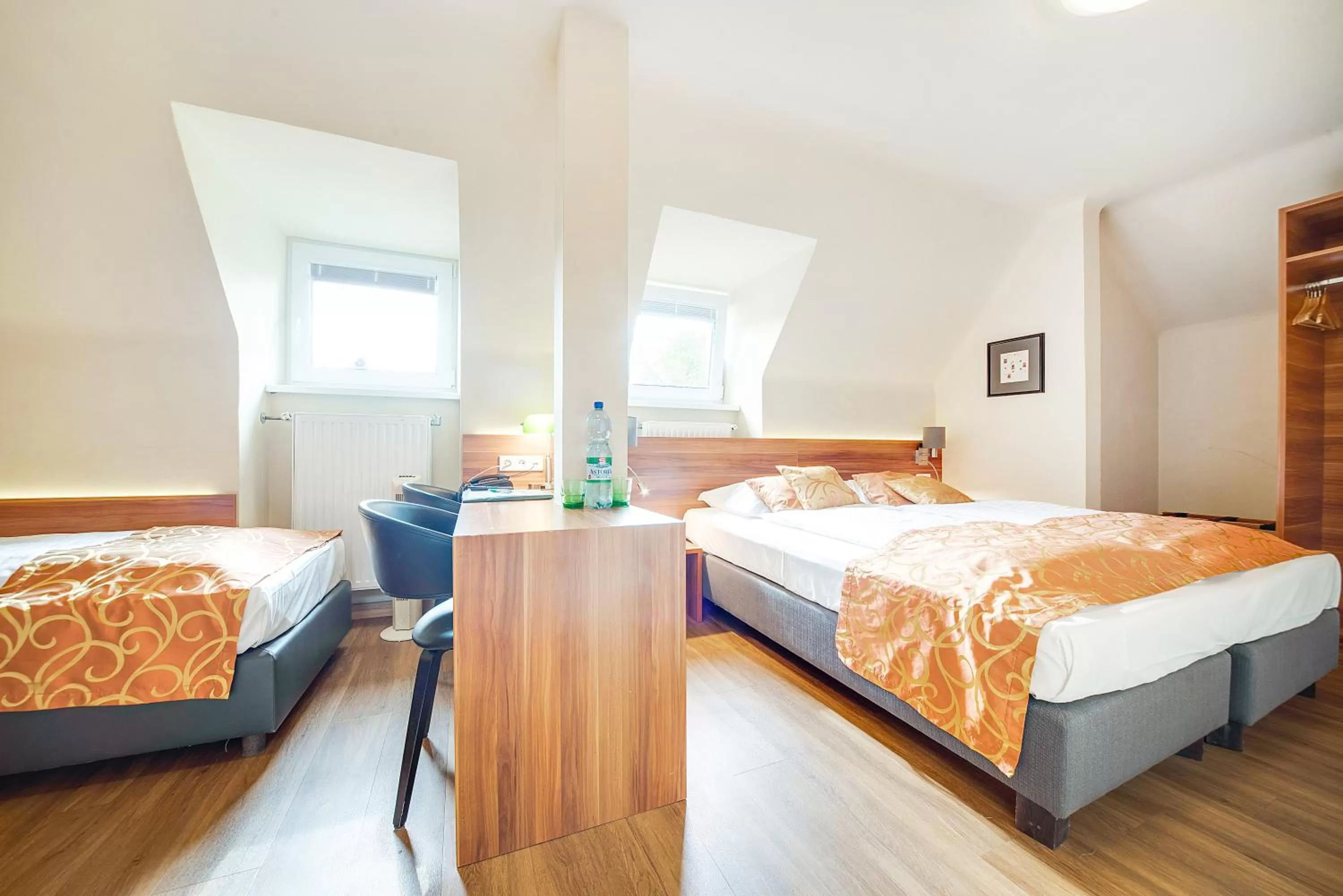 Bedroom, Bed in Hotel Astoria