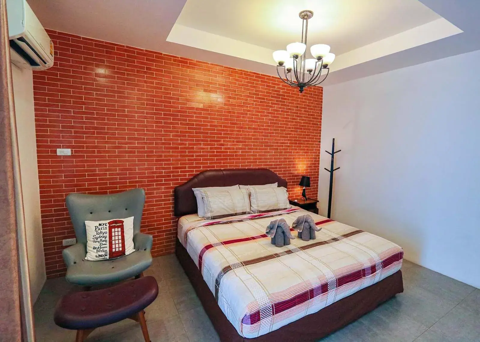 Standard Room with Balcony in Jamjuree Home at Udonthani Standard Room with Balcony in Jamjuree Home at Udonthani