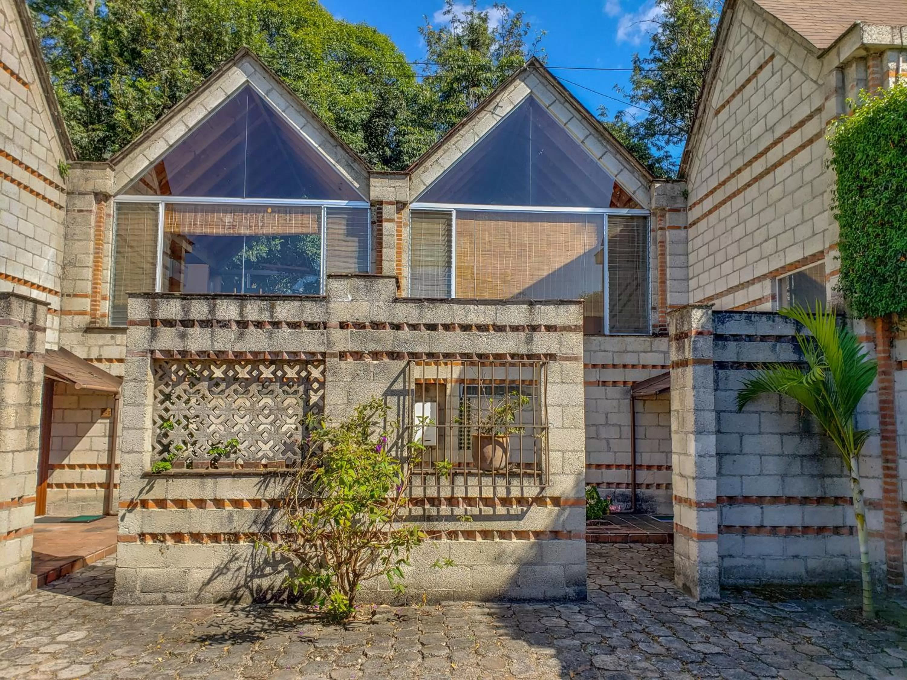 Facade/entrance in Hotel San Buenaventura de Atitlán