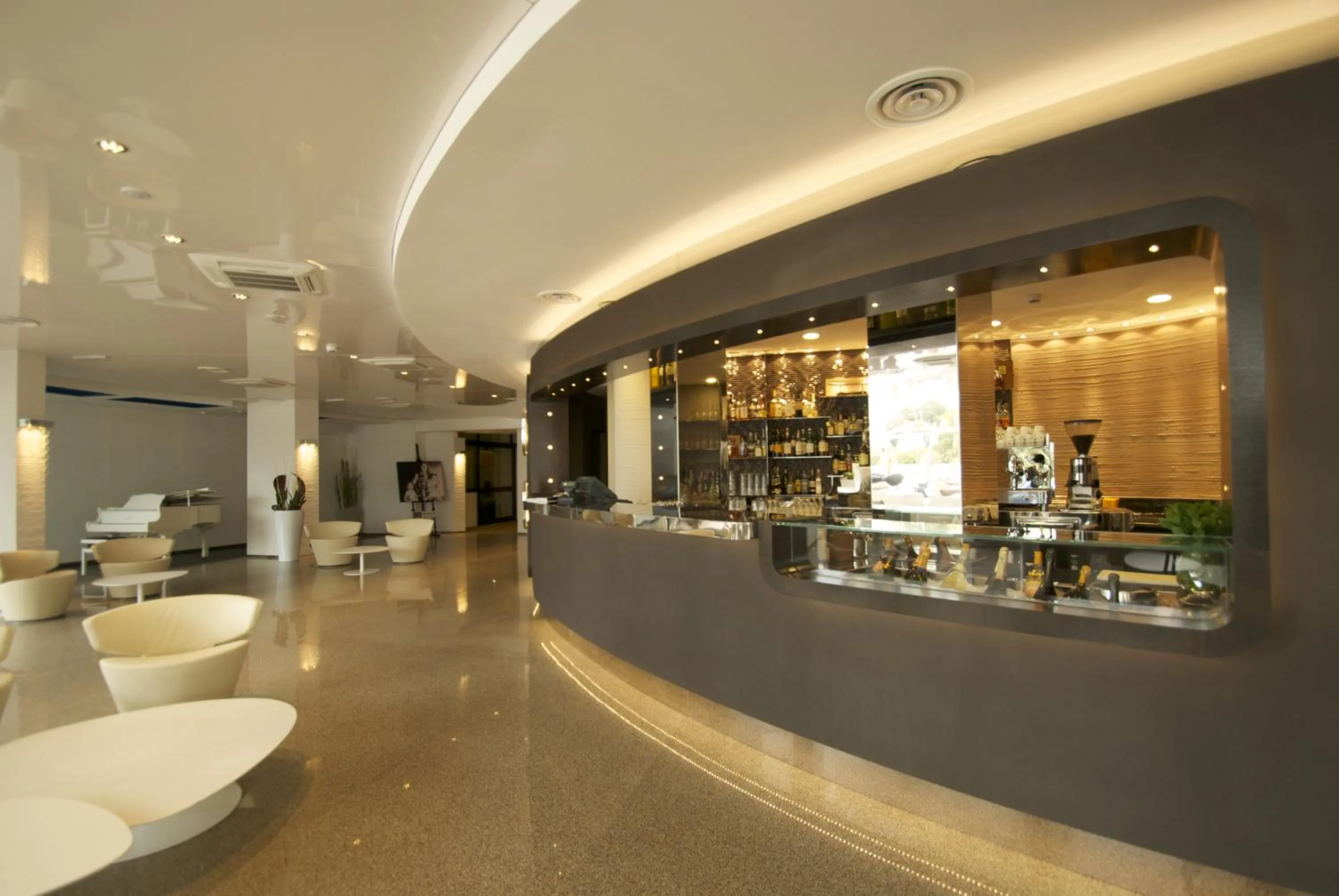 Lounge or bar in Hotel Le Palme - Premier Resort