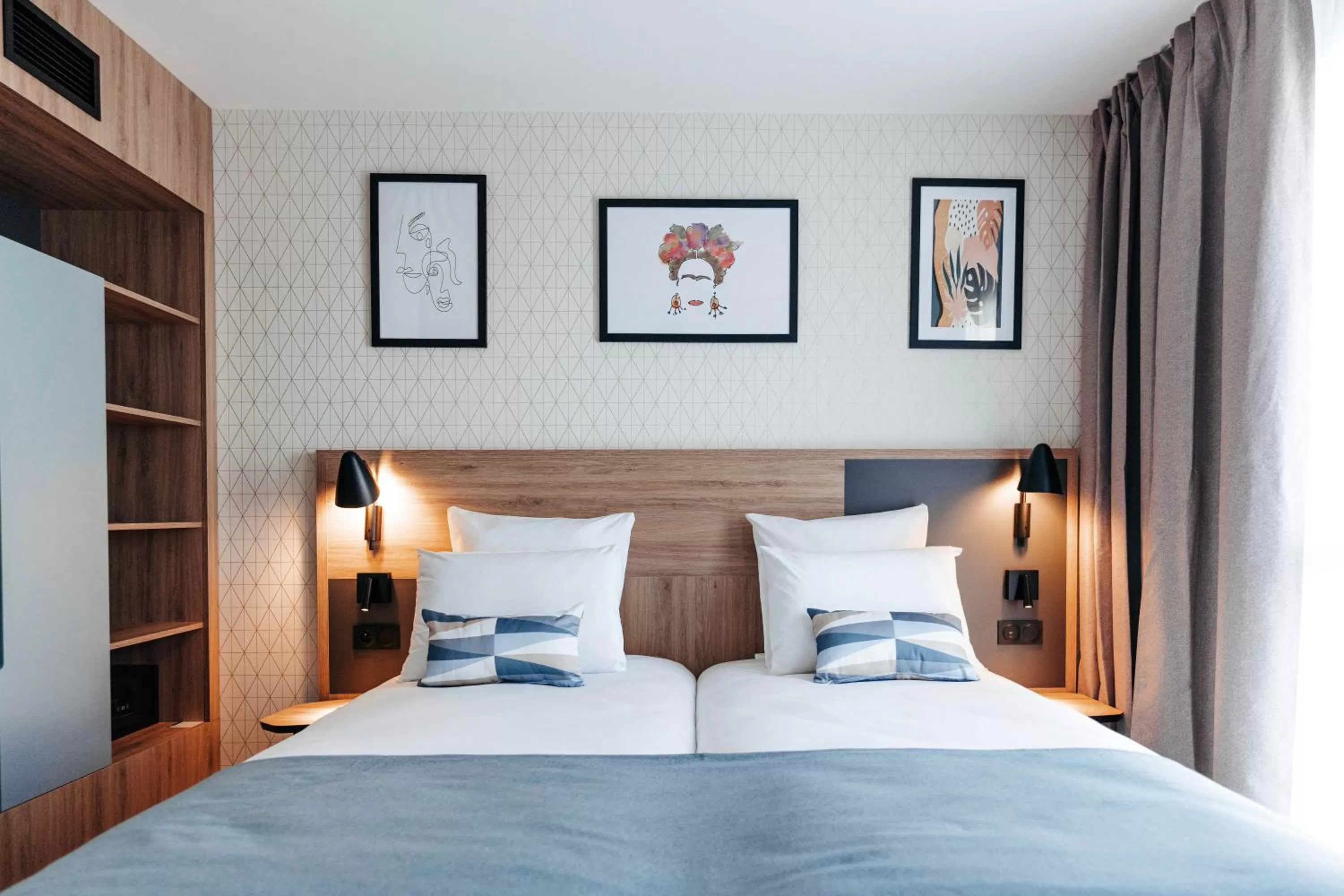 Bed in Appart'City Collection Saint Germain en Laye