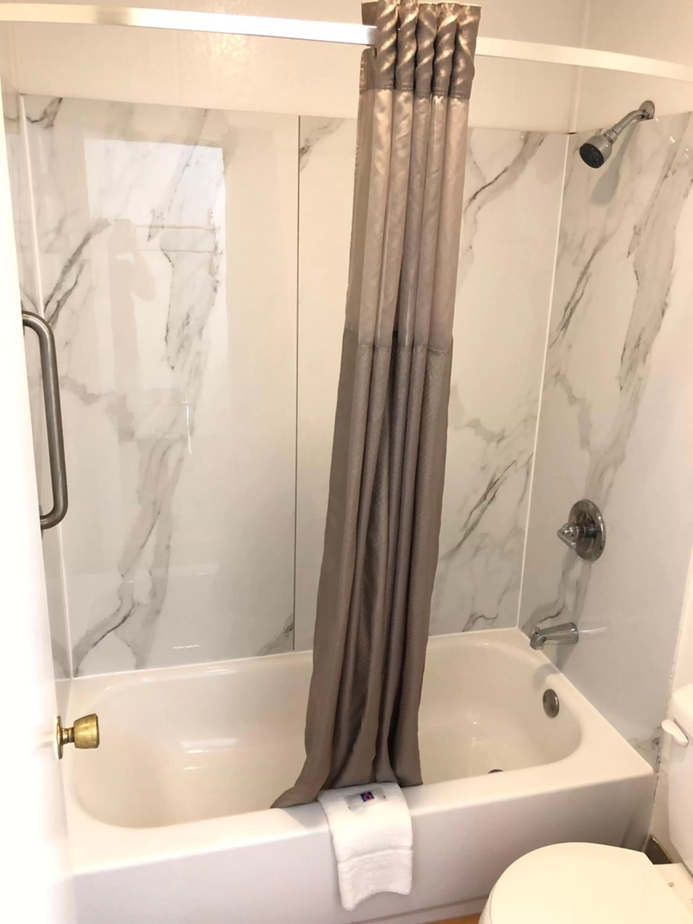 Bathroom in Motel 6-Parkersburg, WV