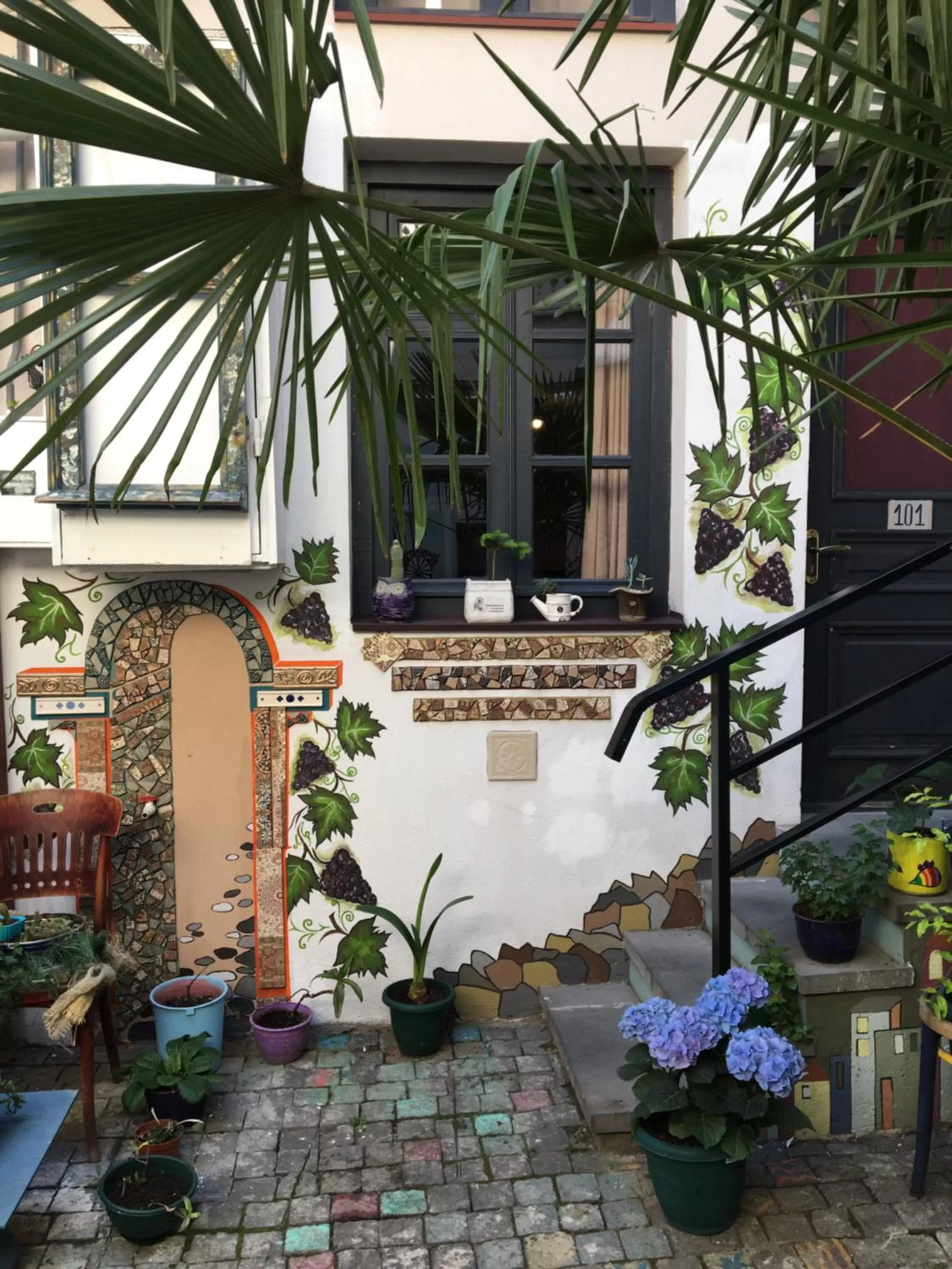 Garden in Check Point Hotel