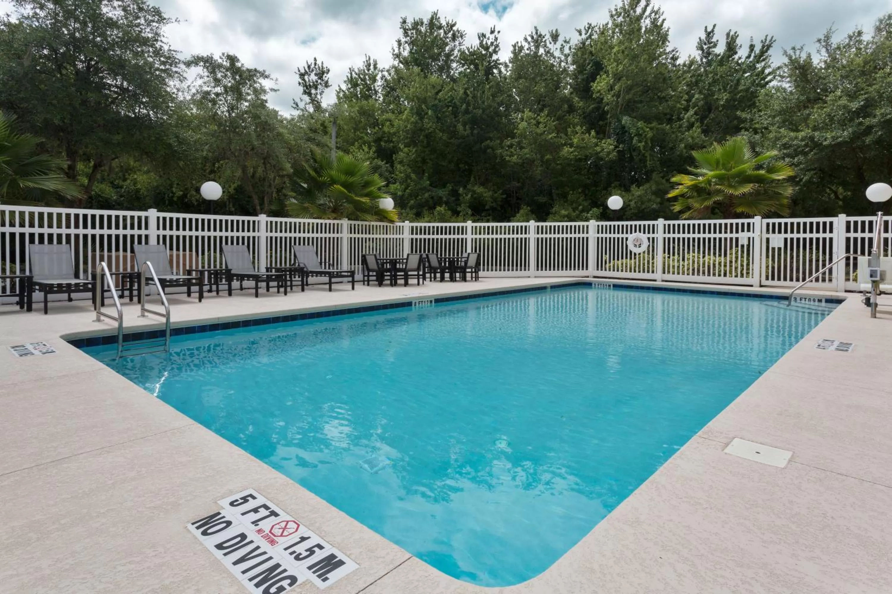 Swimming pool in Holiday Inn Express & Suites Plant City by IHG