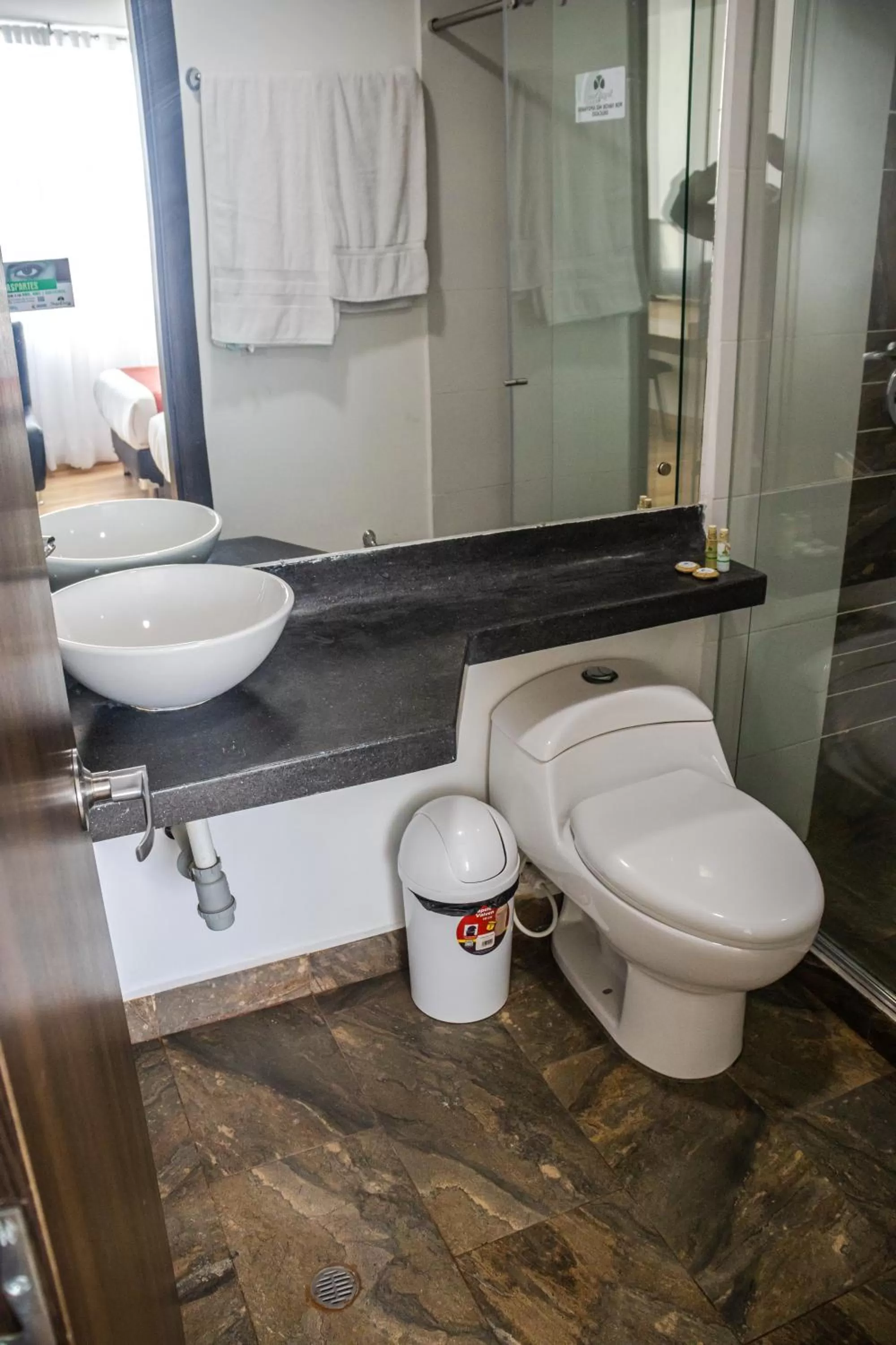 Shower, Bathroom in Nogal Suite Hotel Ipiales