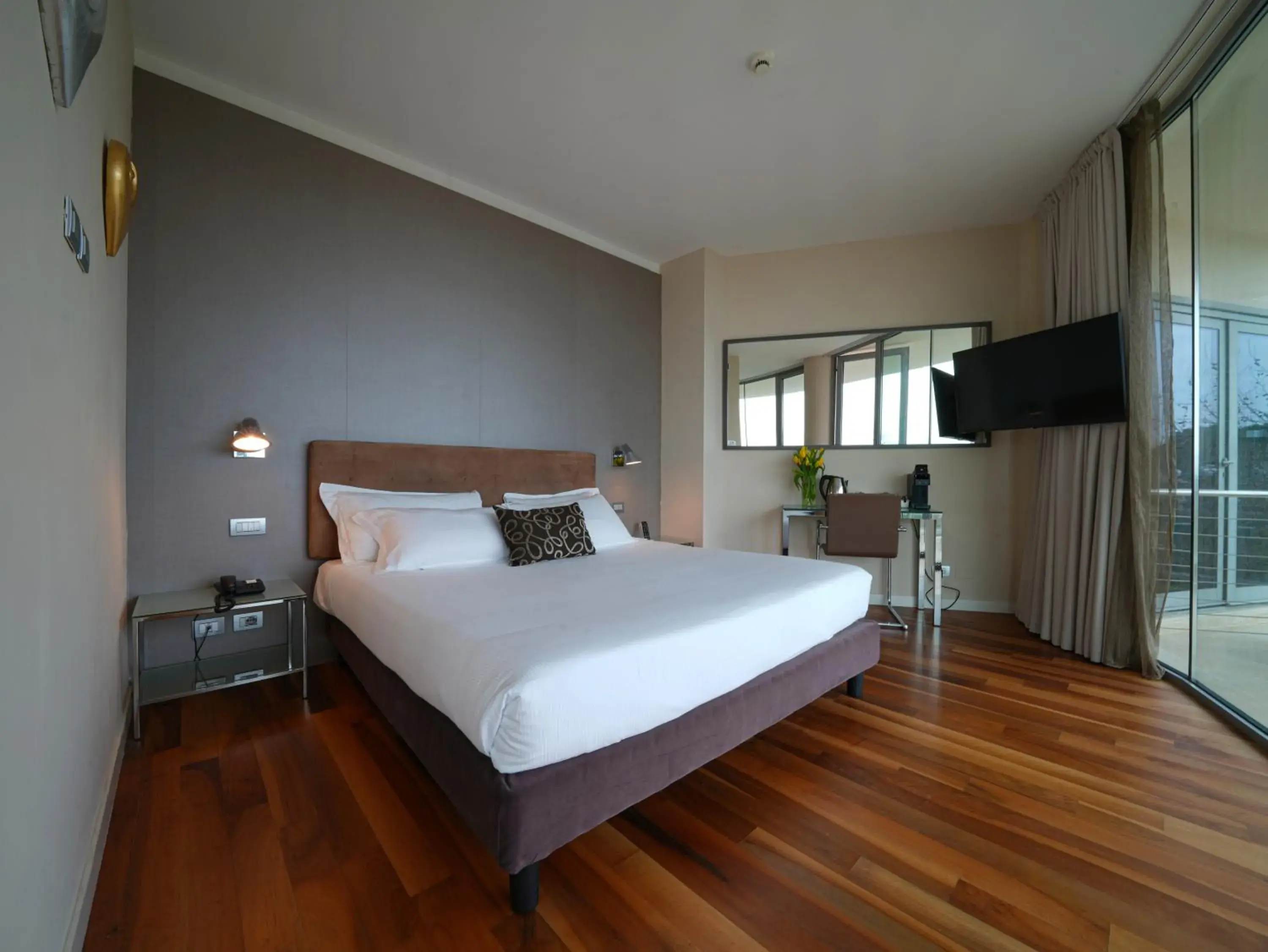 Suite in Pisa Tower Plaza Suite in Pisa Tower Plaza