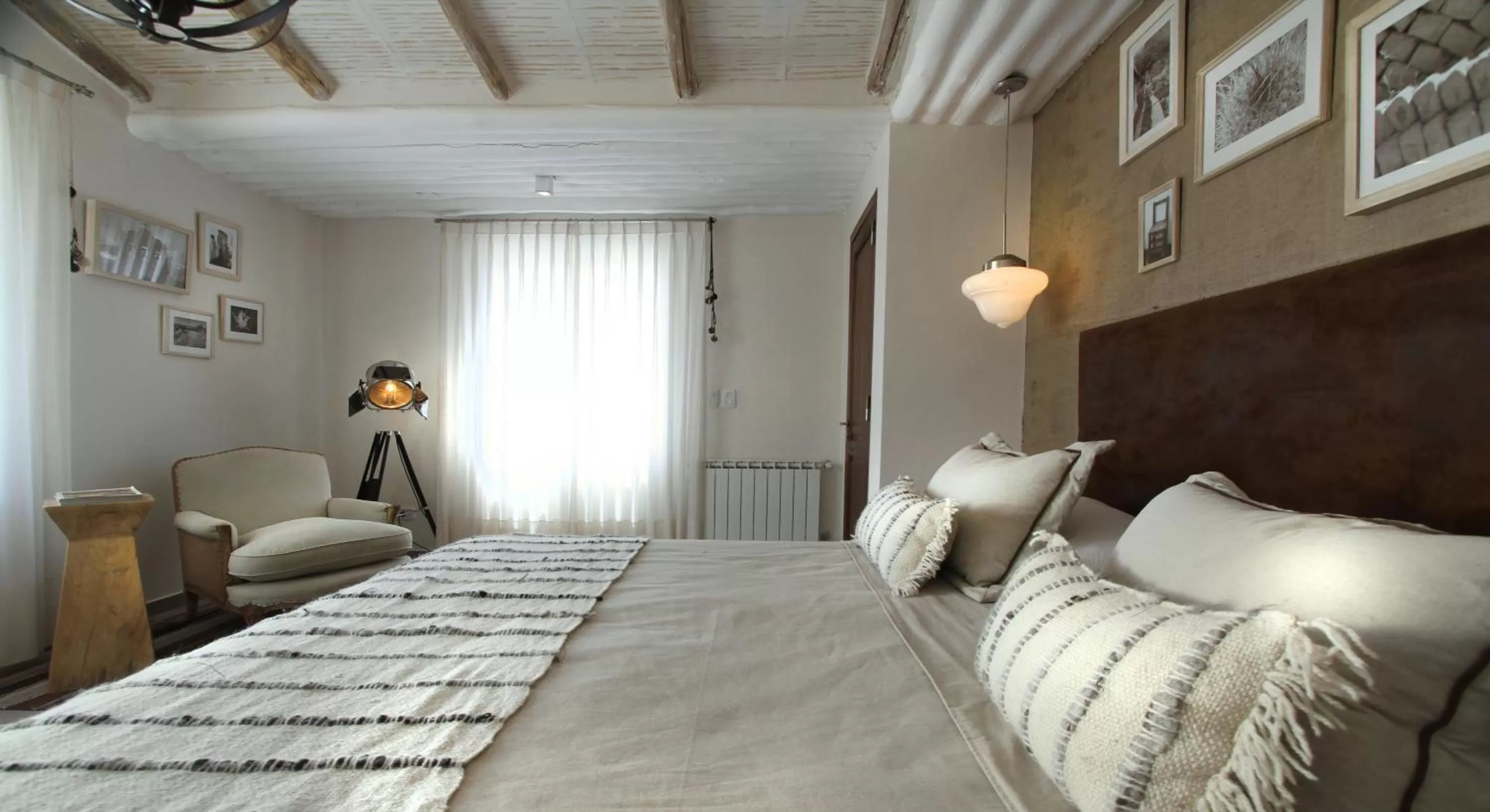 Photo of the whole room, Bed in El Cortijo Hotel Boutique