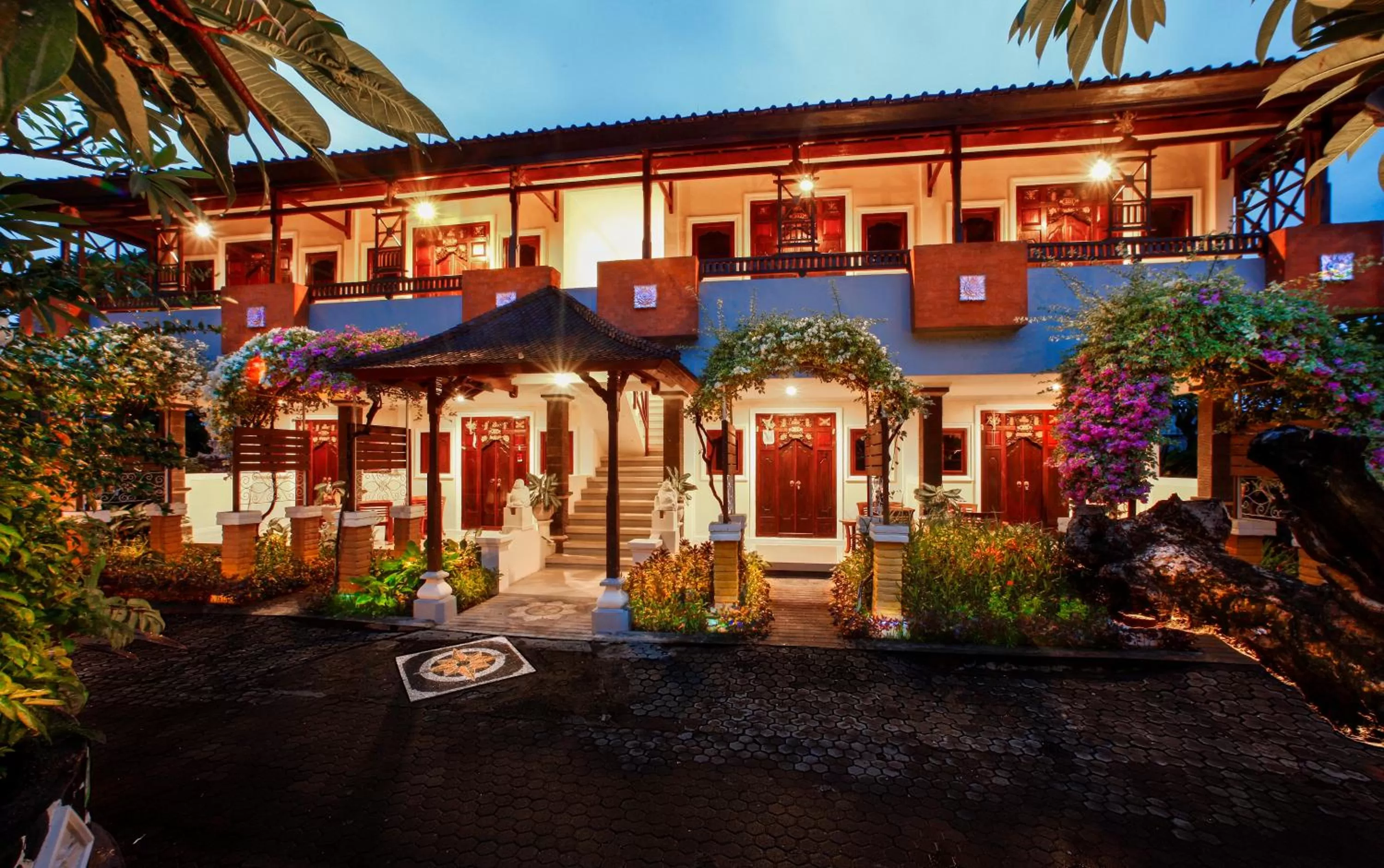 Property building in Bali Taman Beach Resort & Spa Lovina