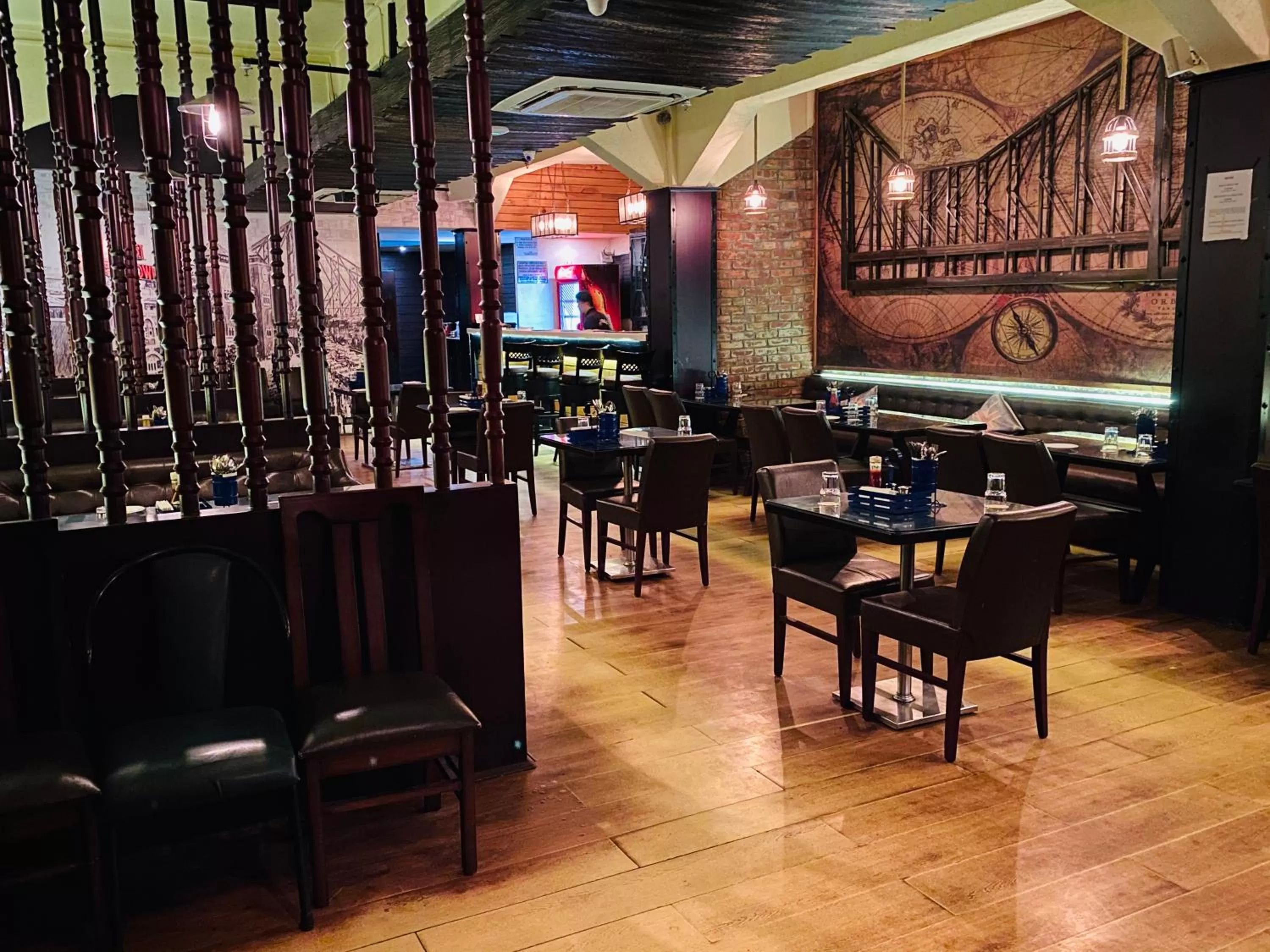 Restaurant/places to eat in Saluja Residency