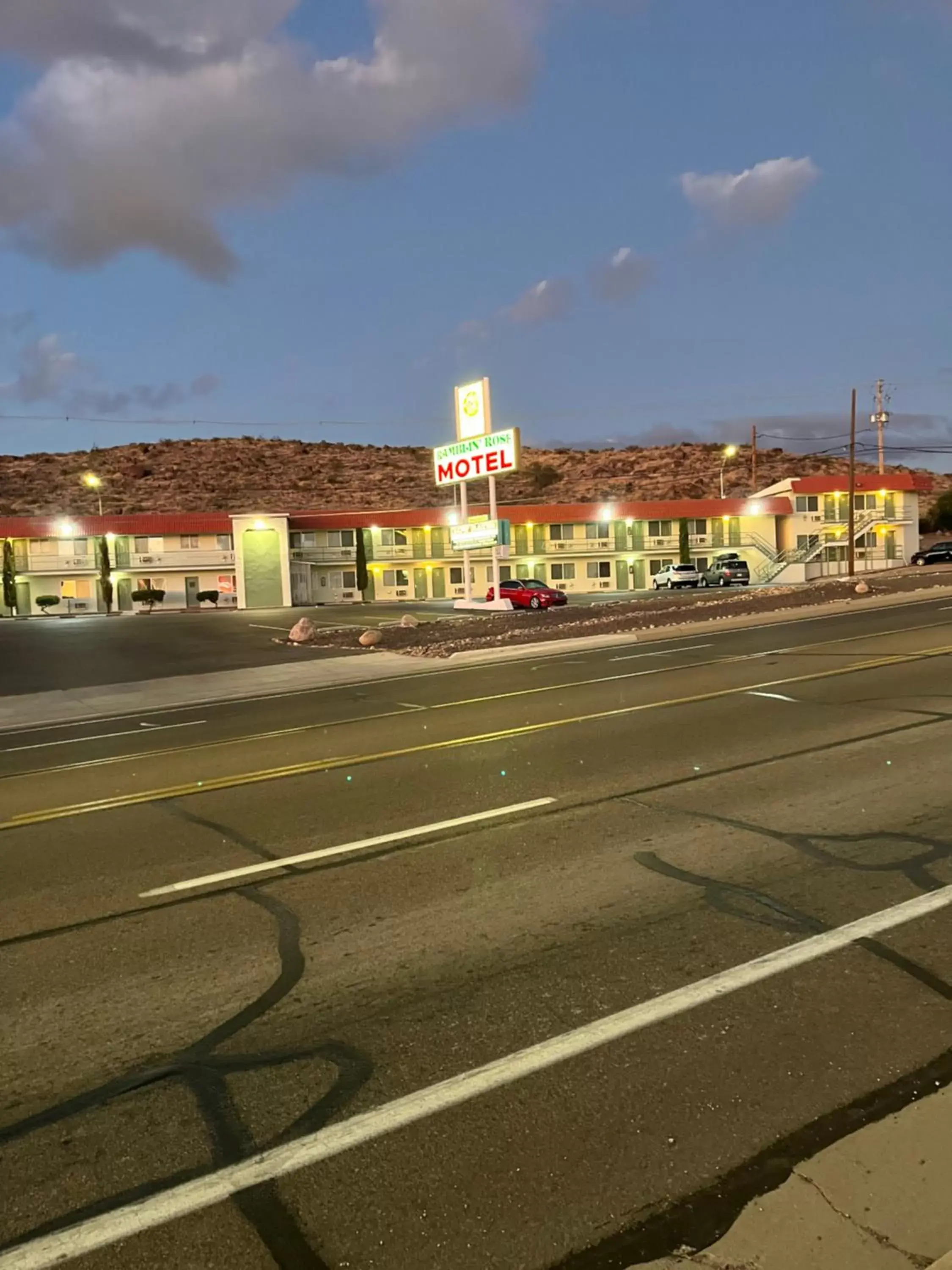 Ramblin Rose Motel Ramblin Rose Motel