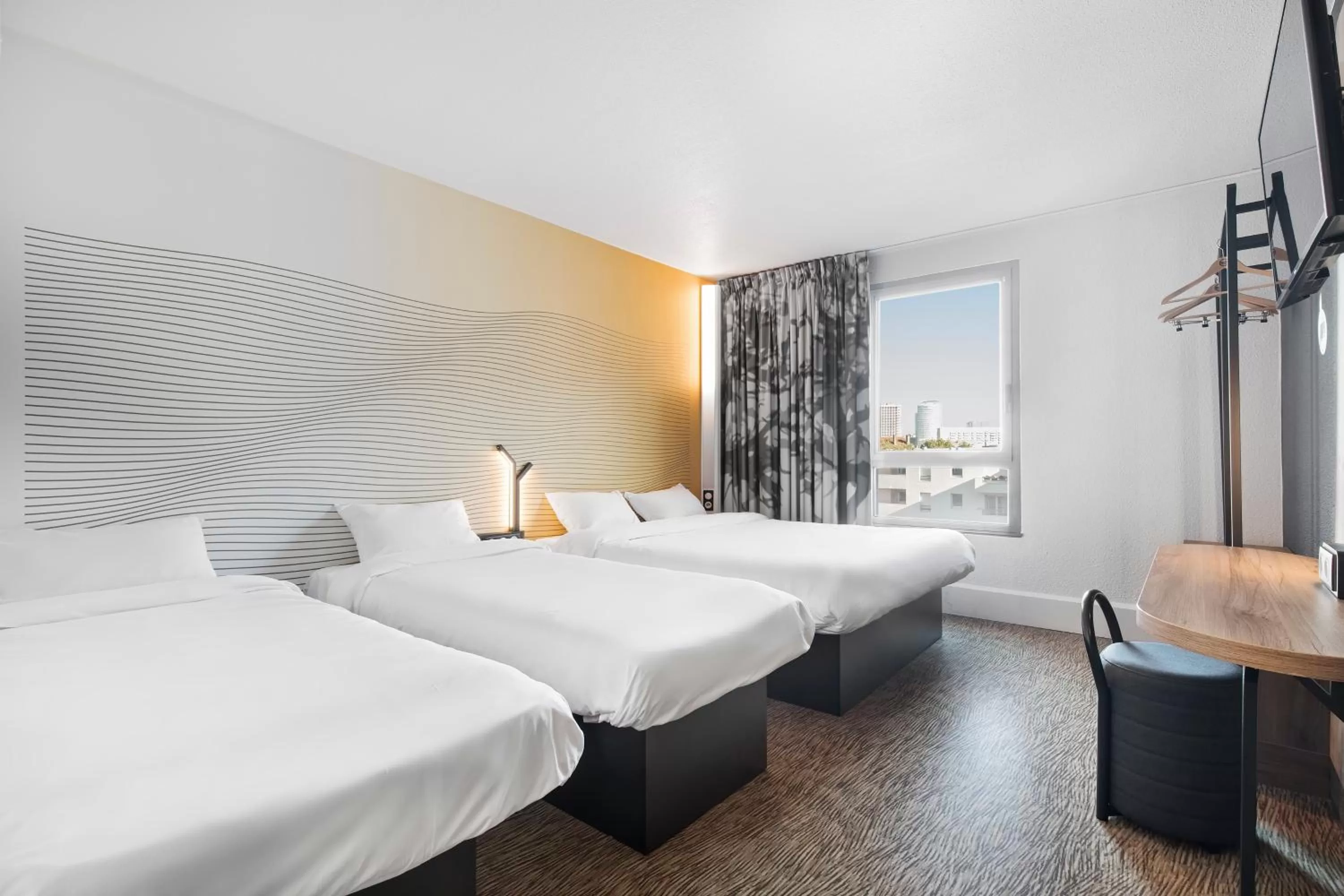 Bedroom, Bed in B&B HOTEL Lyon Centre Part-dieu Gambetta