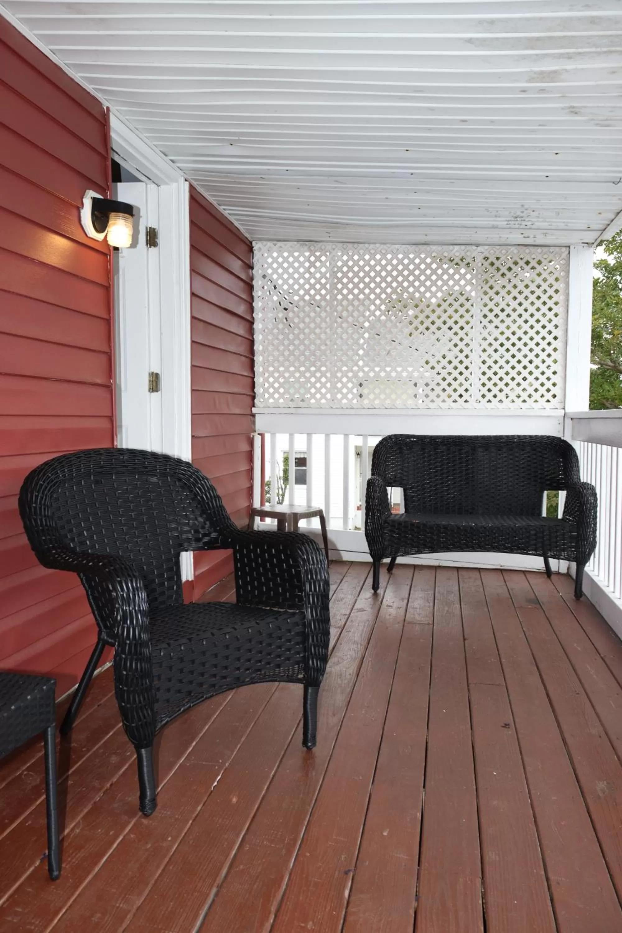 Balcony/Terrace in The Burgundy Inn Hotel and Apartments