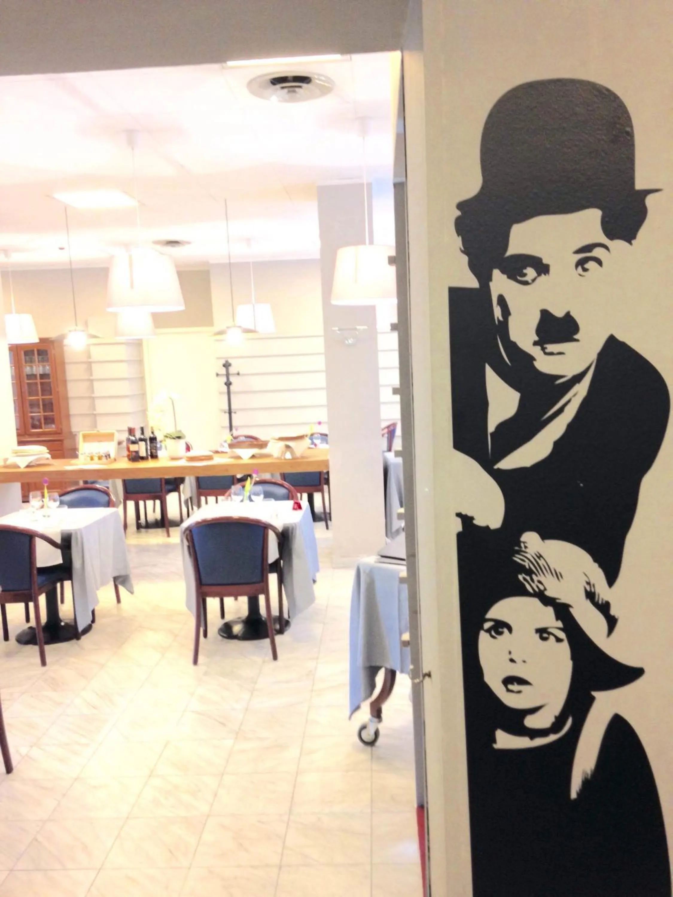 Communal lounge/ TV room in Hotel Ristorante Cervo Malpensa