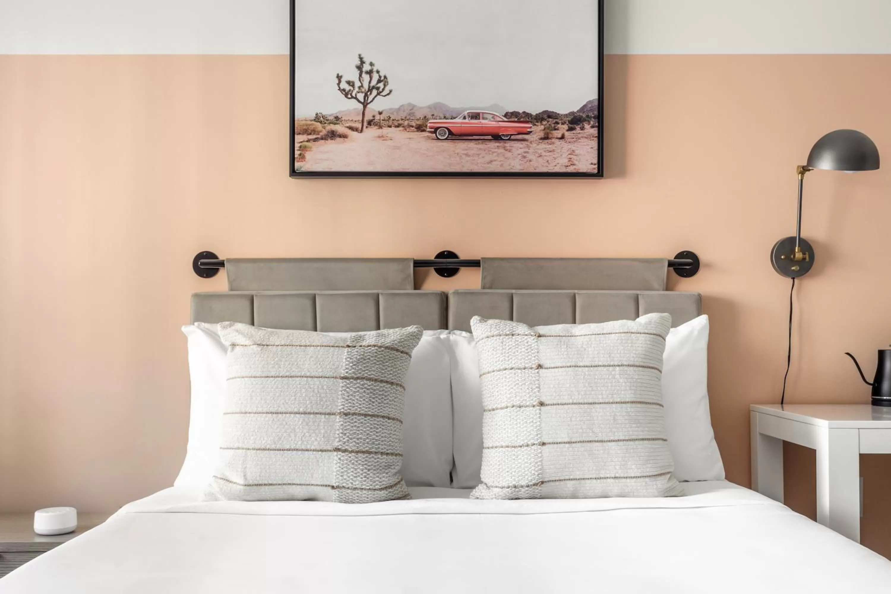 Queen Studio - Disability Access (Self Check-in with Virtual Front Desk) in Kasa Palo Alto