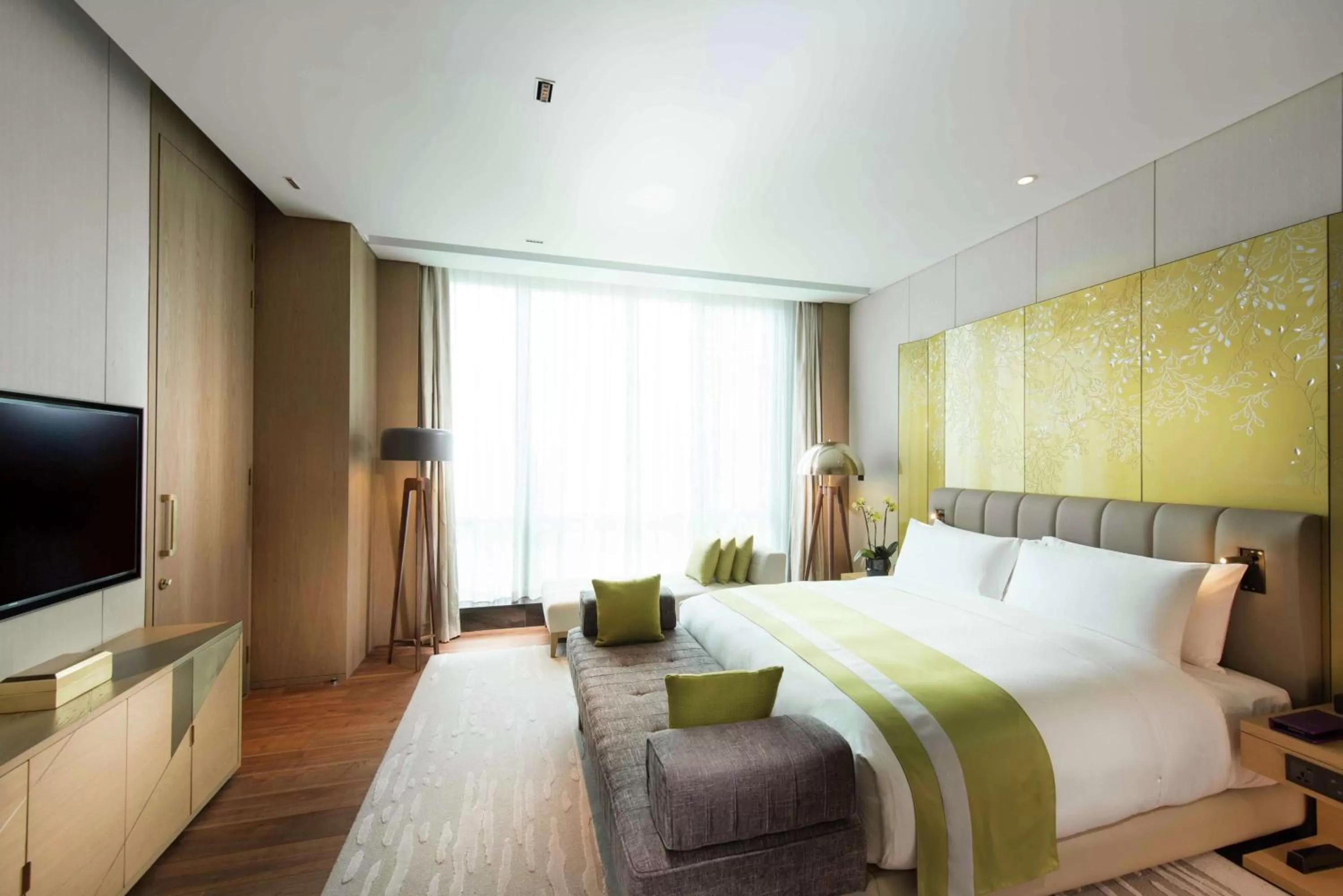Bedroom, Bed in Conrad Guangzhou