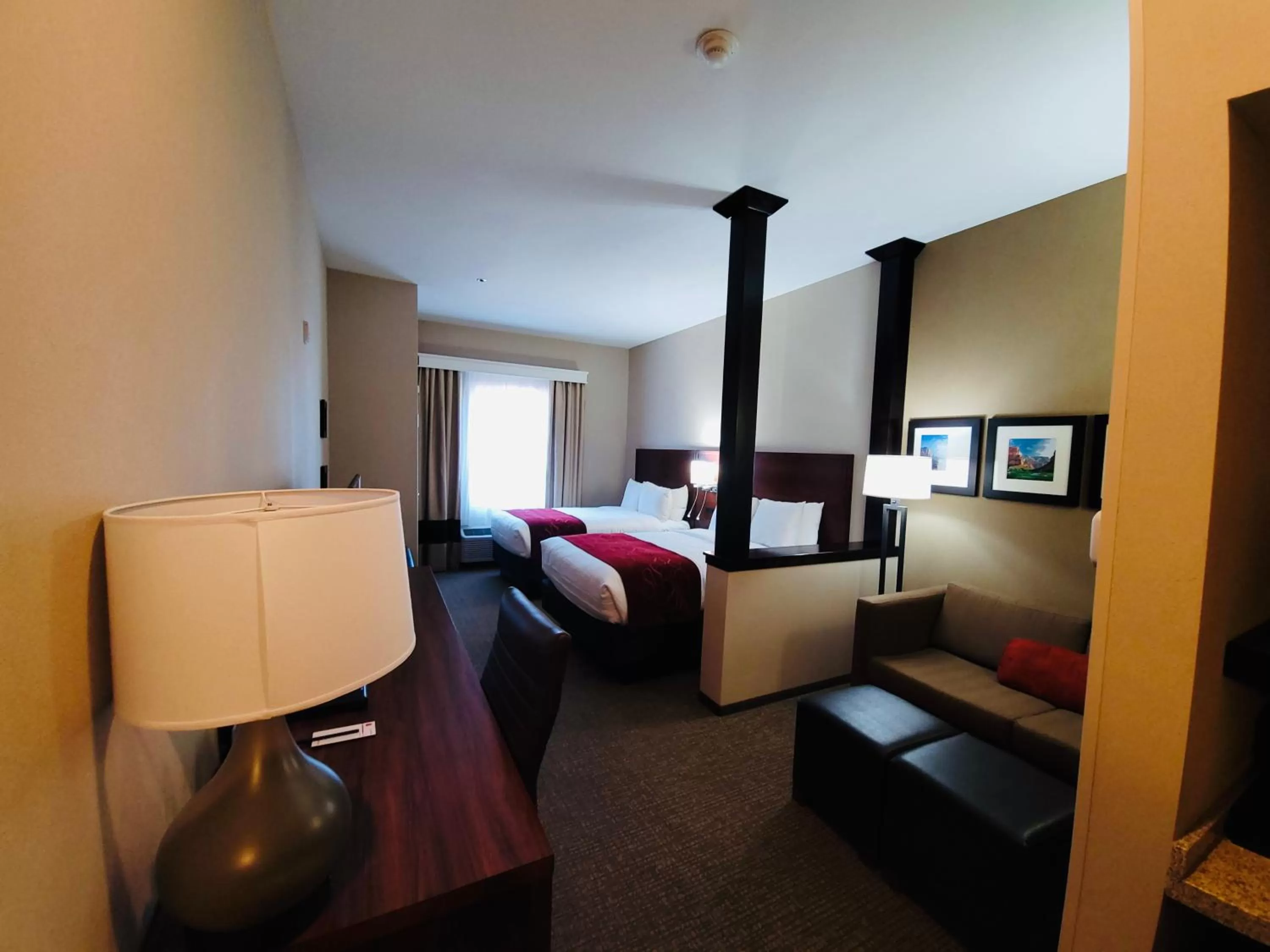 Living room, Bed in Comfort Suites Kanab National Park Area