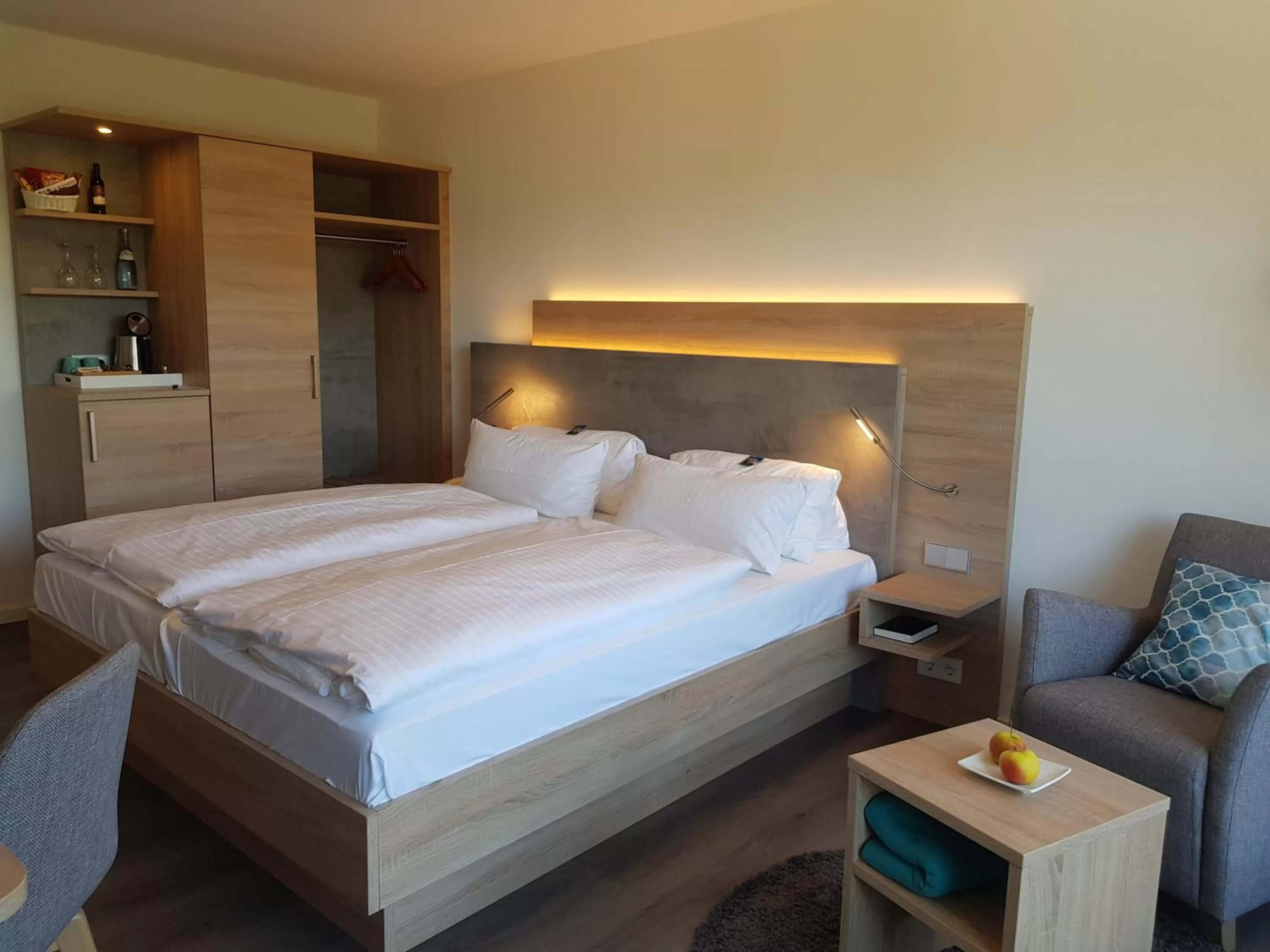 Photo of the whole room, Bed in Hotel Graf Eberhard