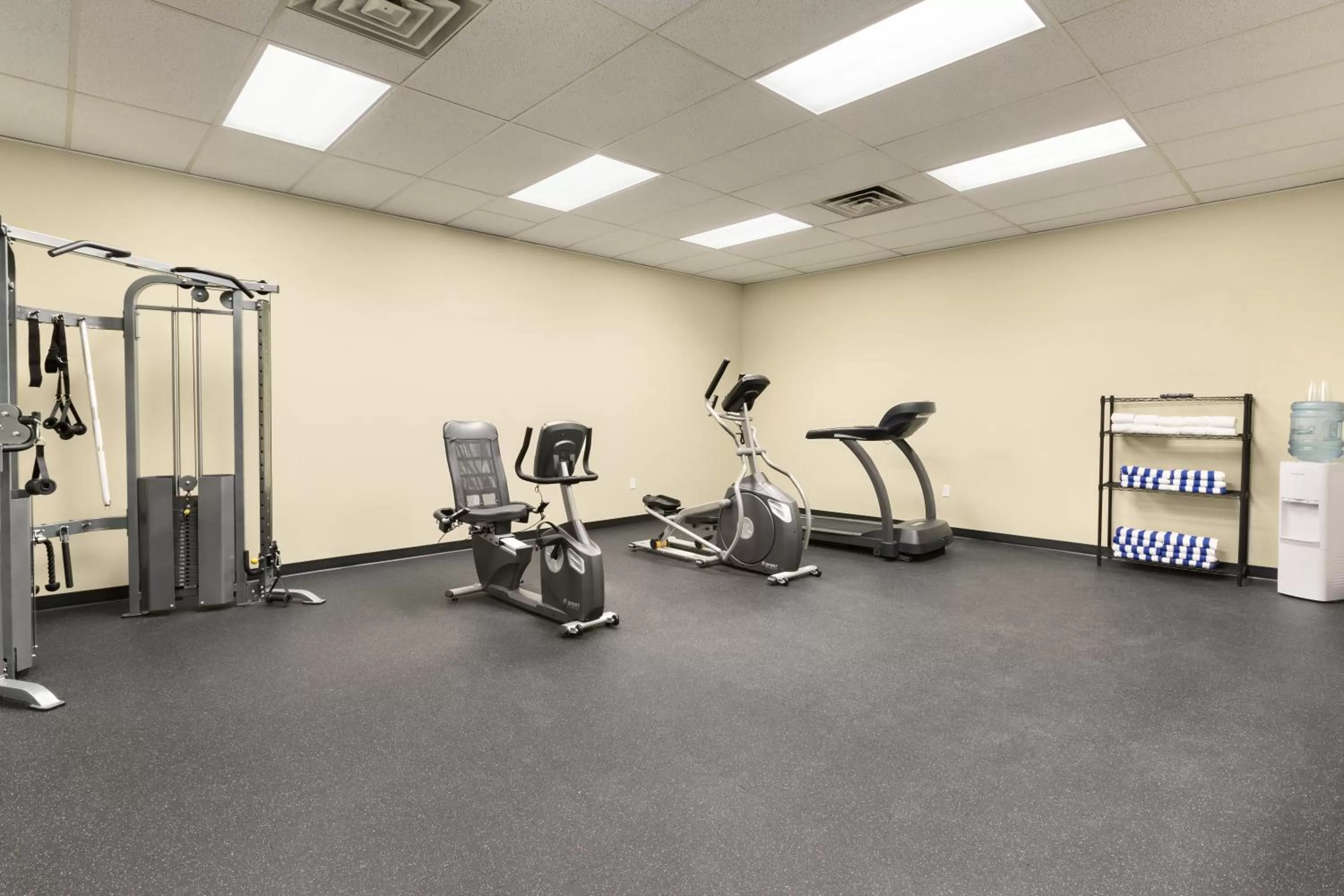 Fitness centre/facilities in Days Inn by Wyndham Cranbrook Conference Centre