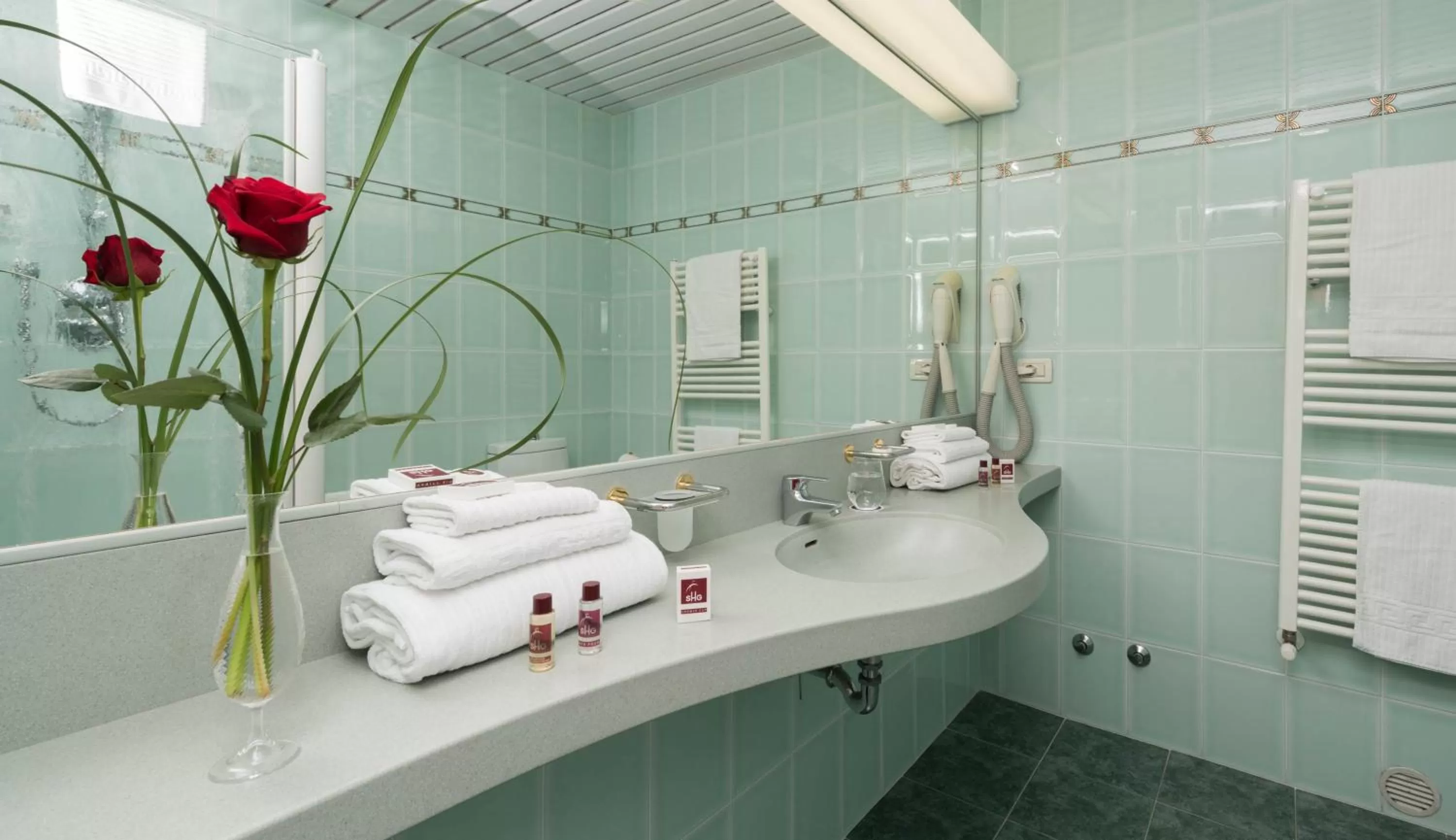 Bathroom in SHG Hotel Bologna