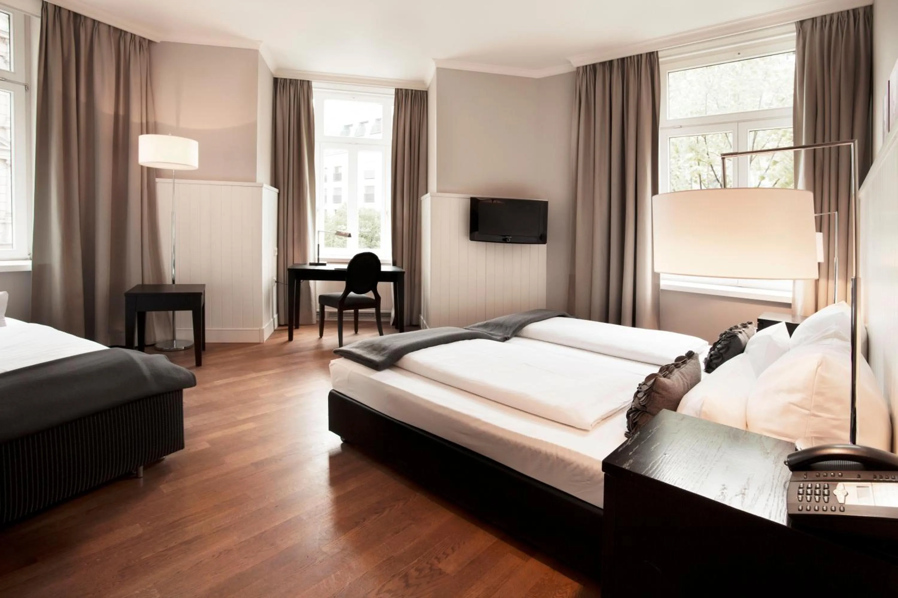 Photo of the whole room, Bed in Hotel Victoria