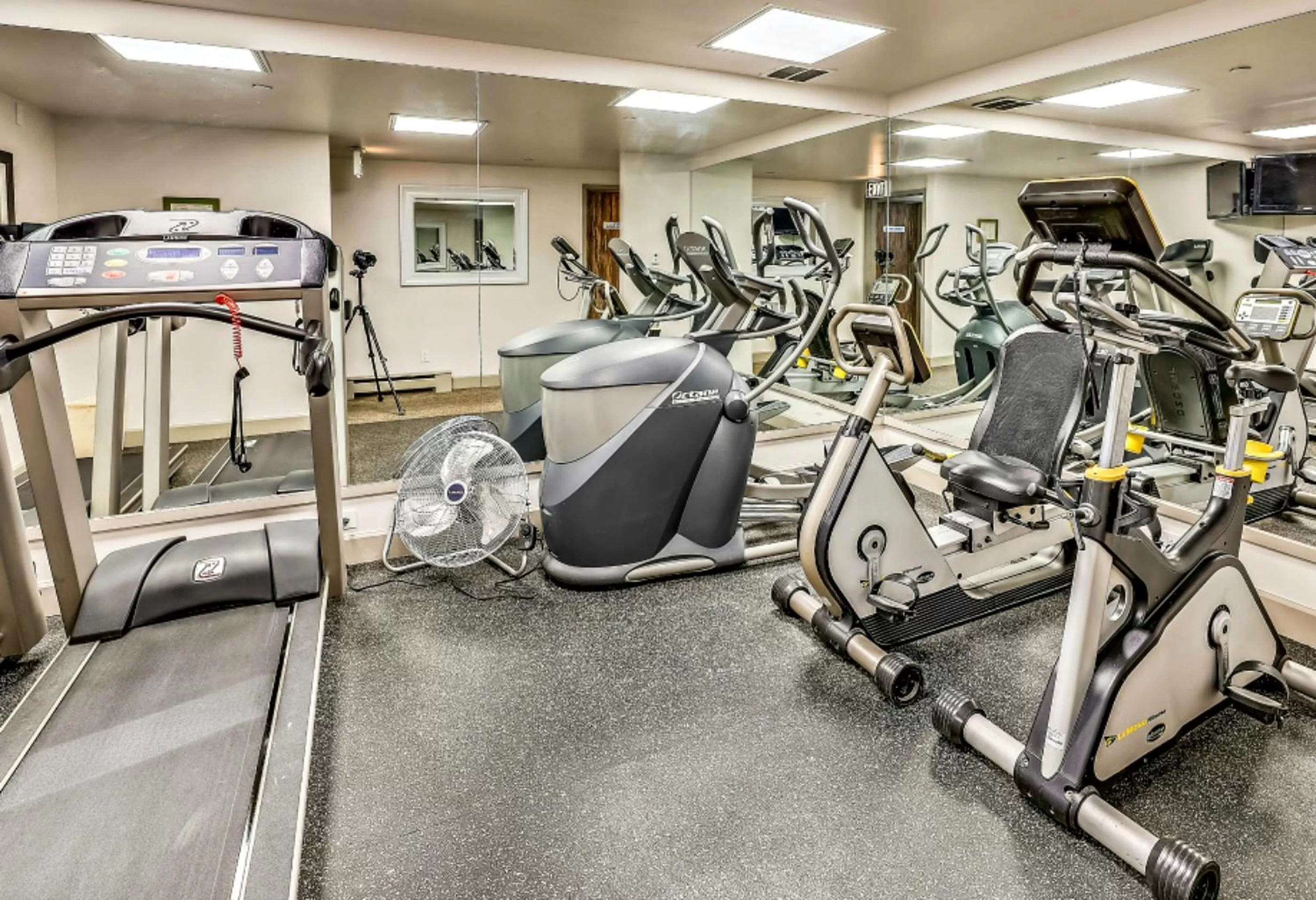 Fitness centre/facilities in Aspen Square Condominium Hotel