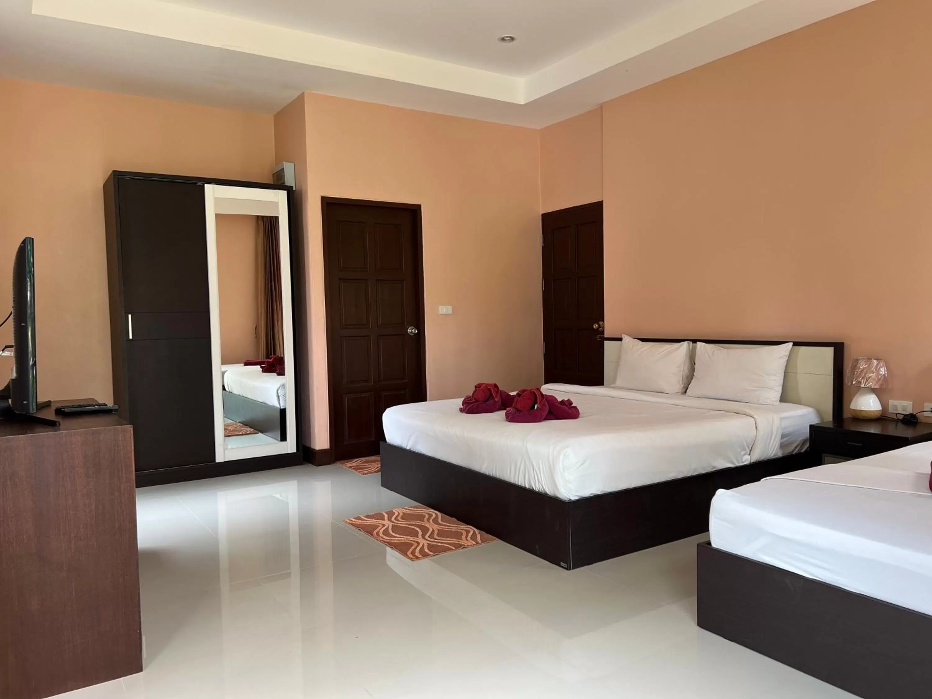 Bed in Ao Thong beach Bungalows