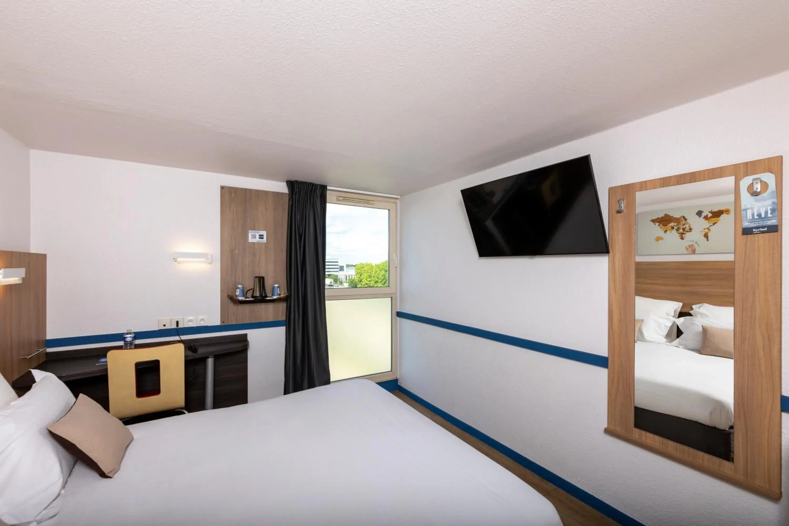 Double Room in Kyriad Paris Ouest - Colombes Double Room in Kyriad Paris Ouest - Colombes