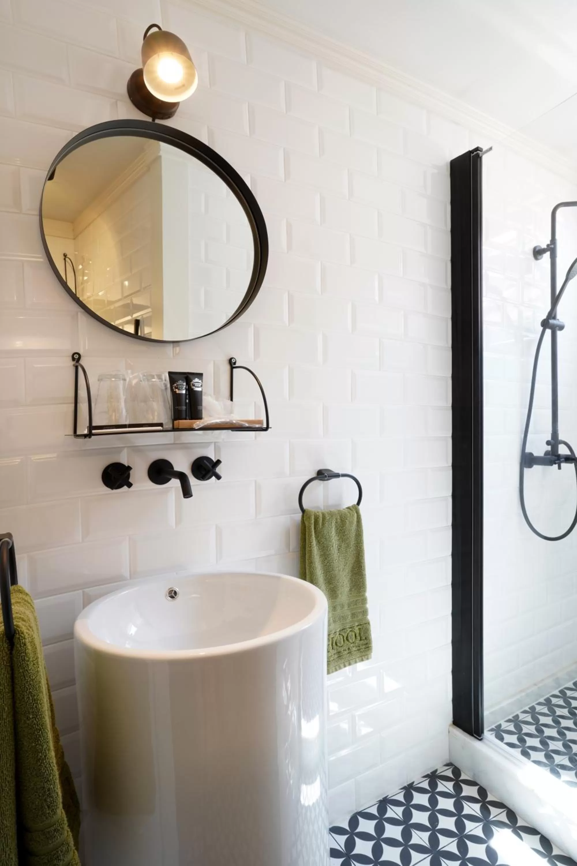 Bathroom in Hotel da Oliveira