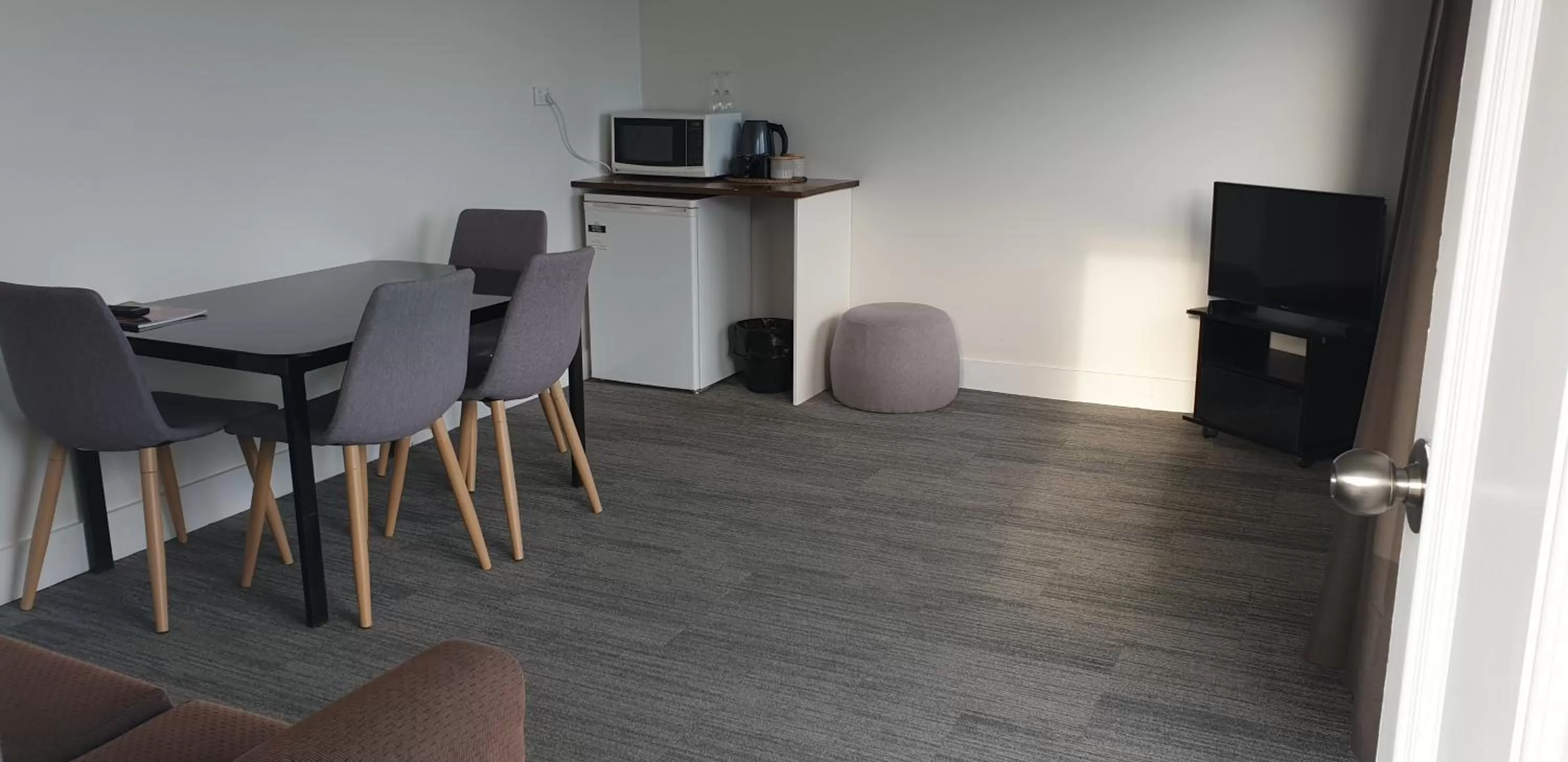 Living room, TV/Entertainment Center in Tranquil Park