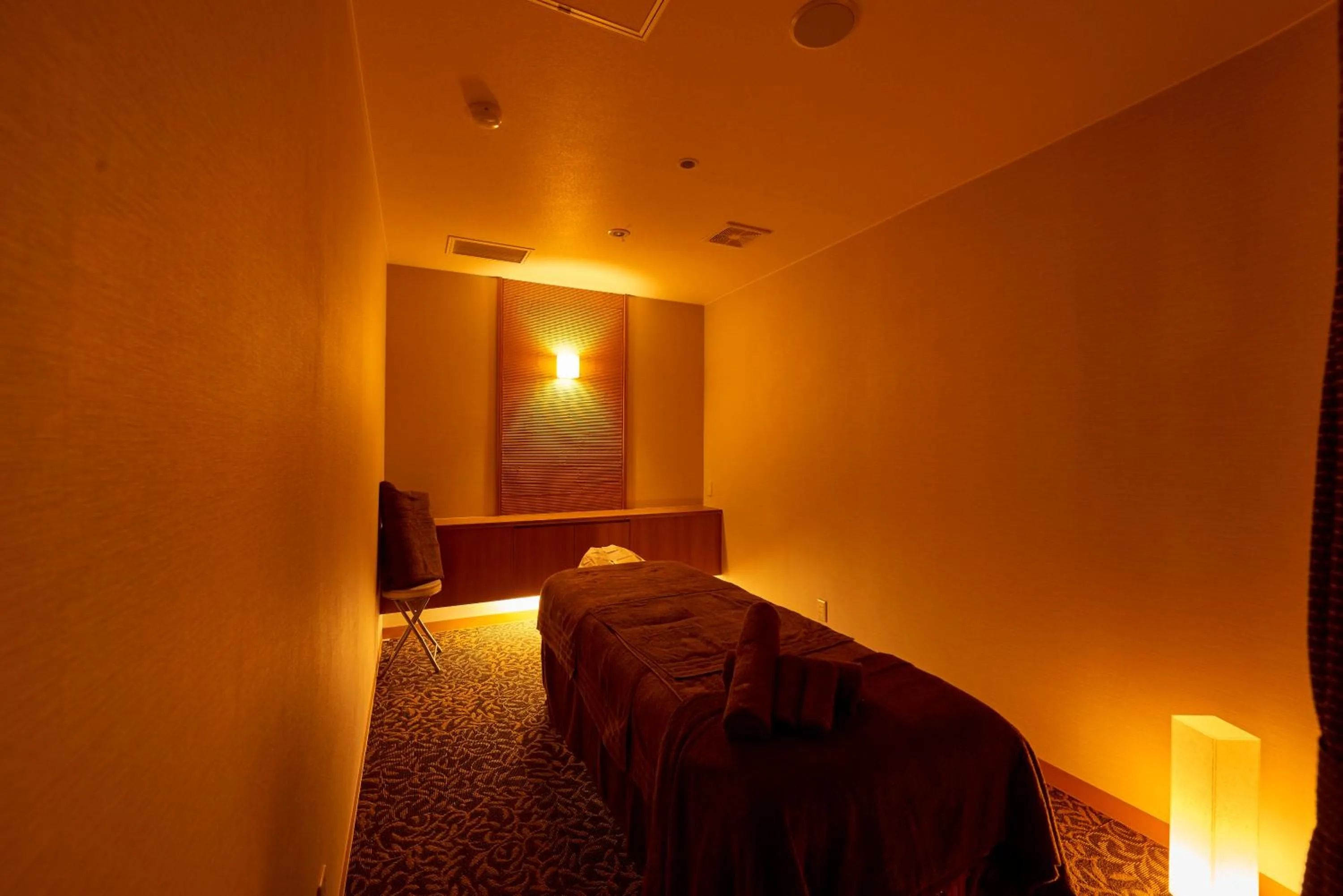 Massage, Bed in Niseko Prince Hotel Hirafutei